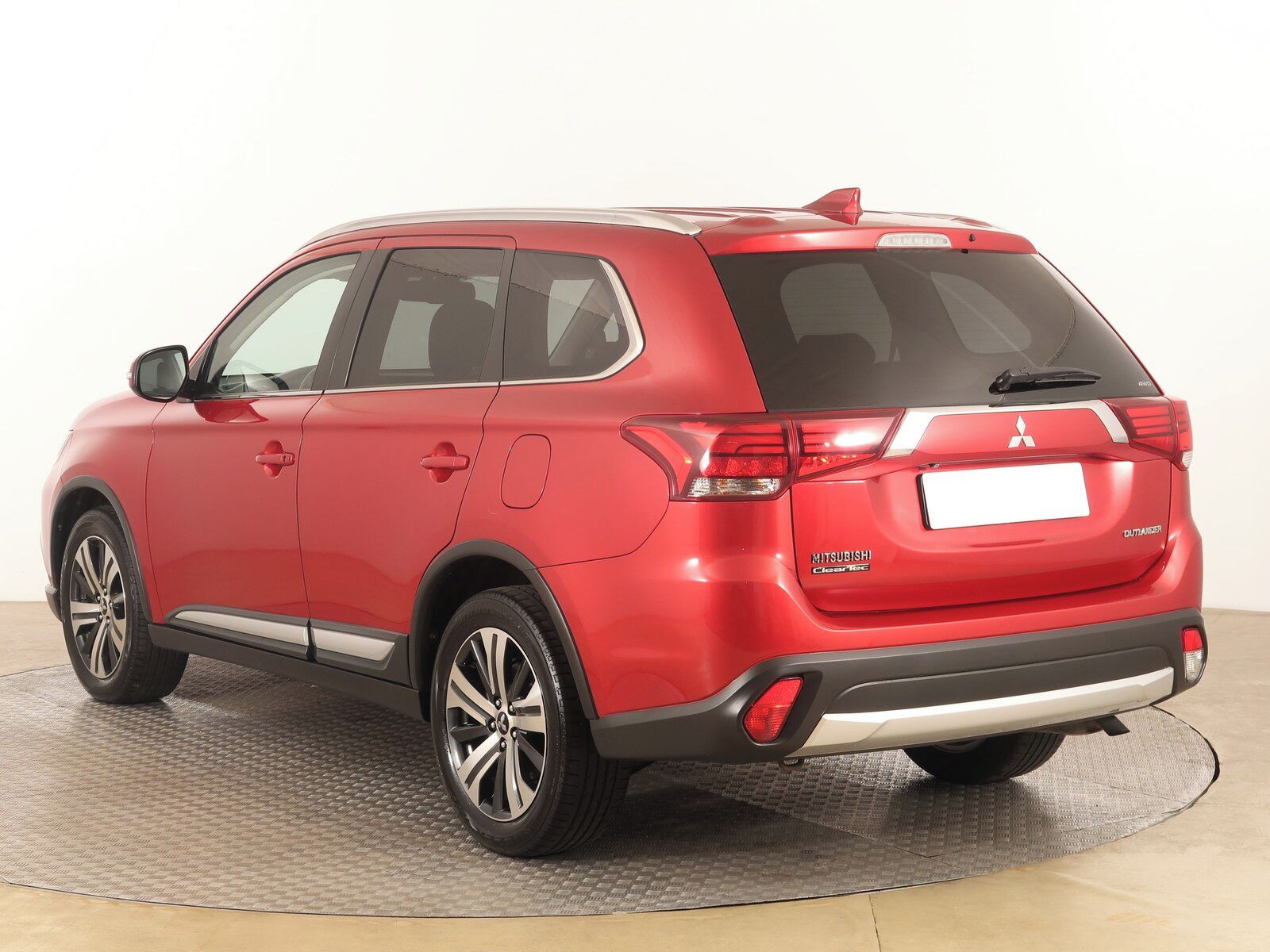 Mitsubishi Outlander, 2.0, Intense, 4X4, Automat - fotka 4