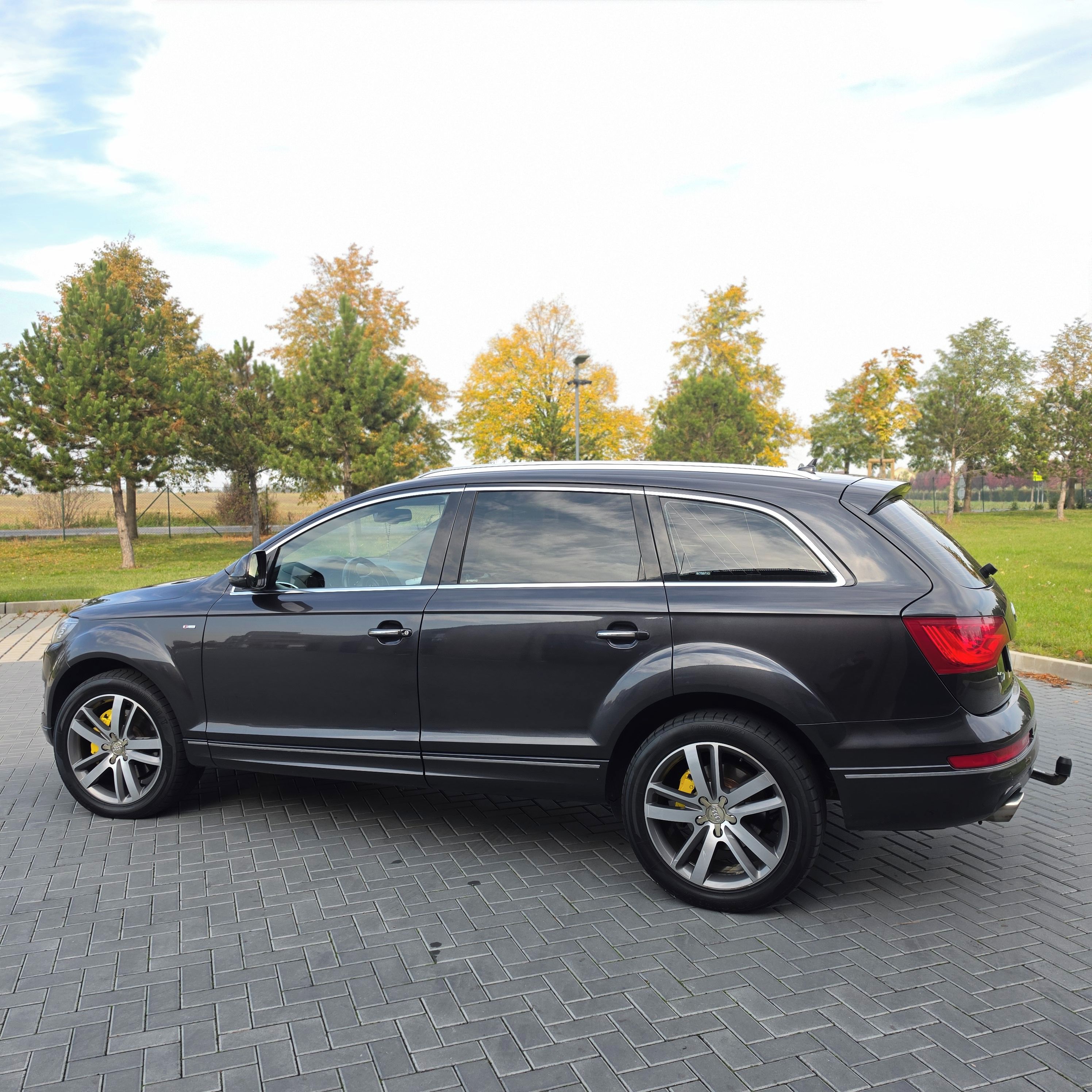 Audi Q7, 3.0 TDI, 180 KW, 211 najeto - fotka 4