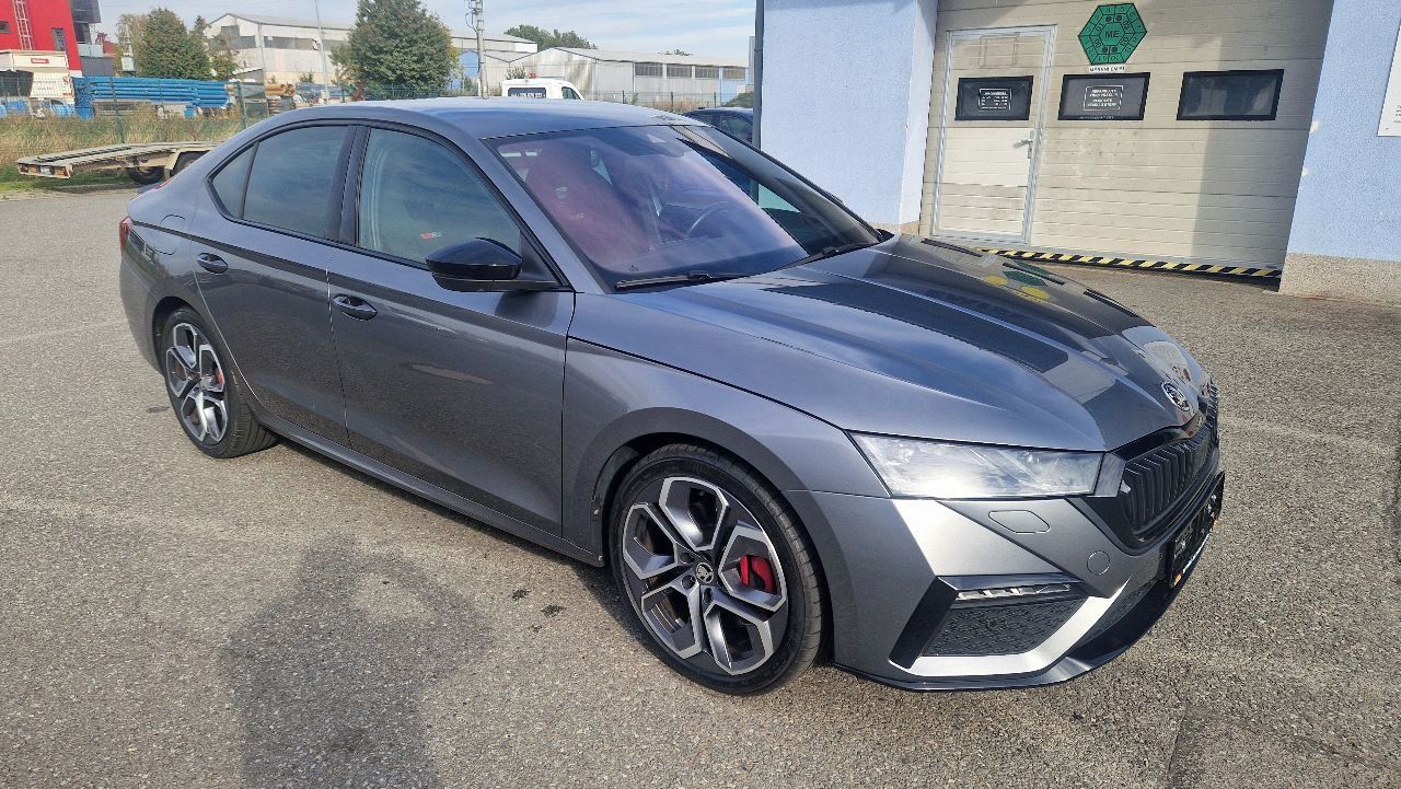 Škoda Octavia, 2,0 TSi RS - fotka 2