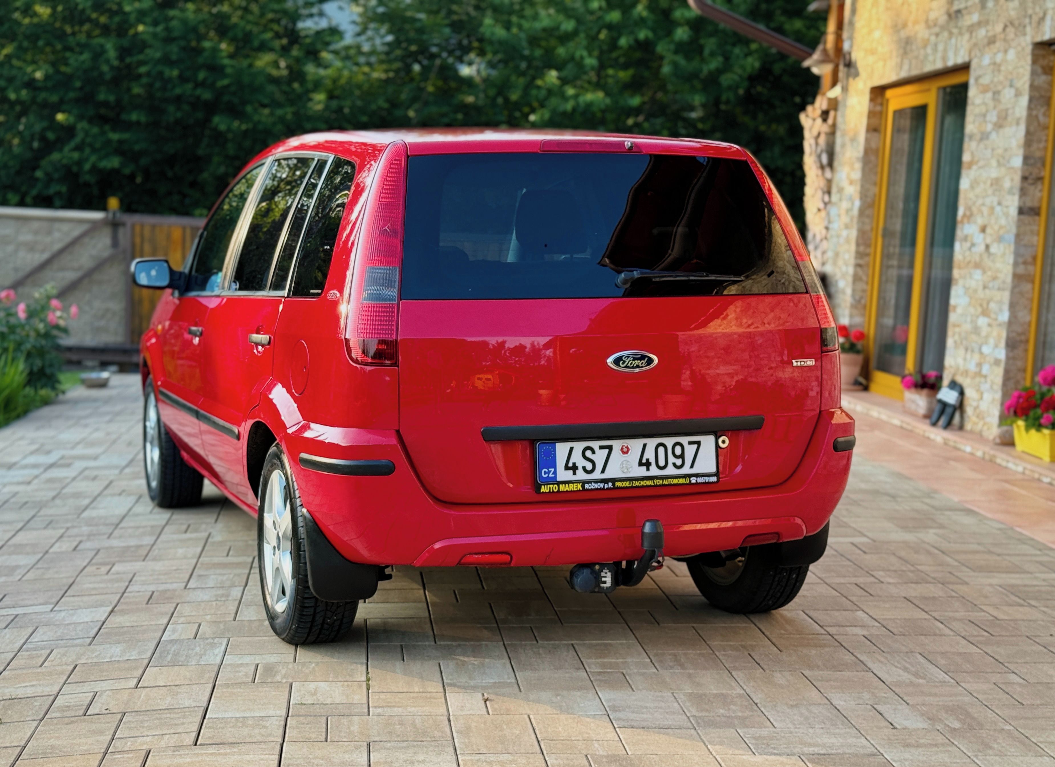 Ford Fusion, SPOTŘEBA 4 L - fotka 5