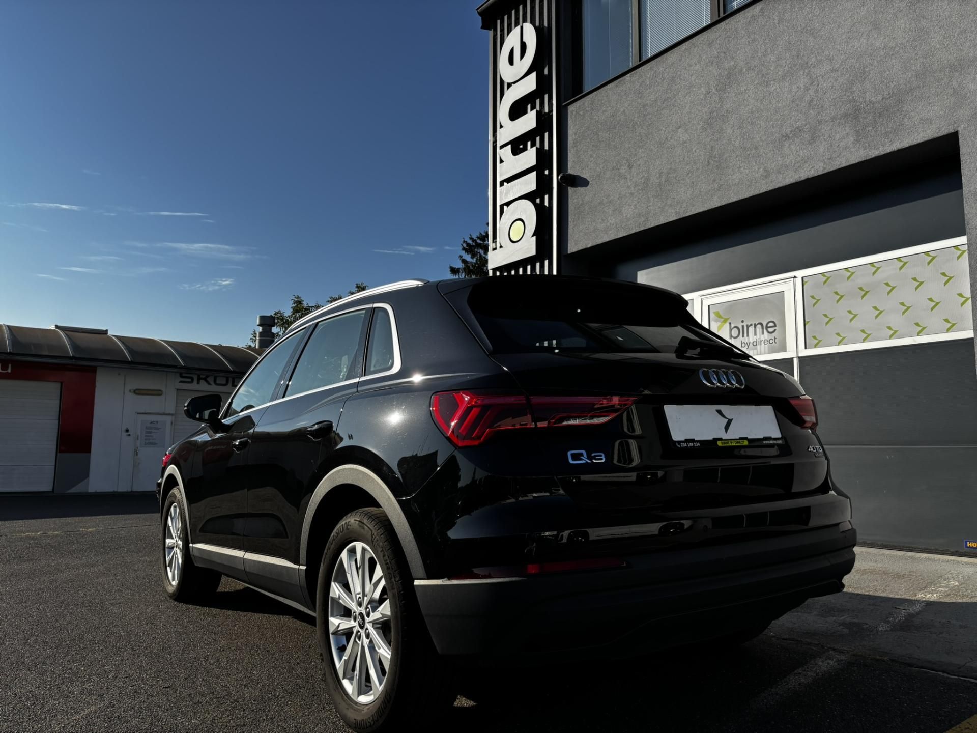 Audi Q3, 40 2.0 TDI (142 kW) TZ 4x4 - fotka 4
