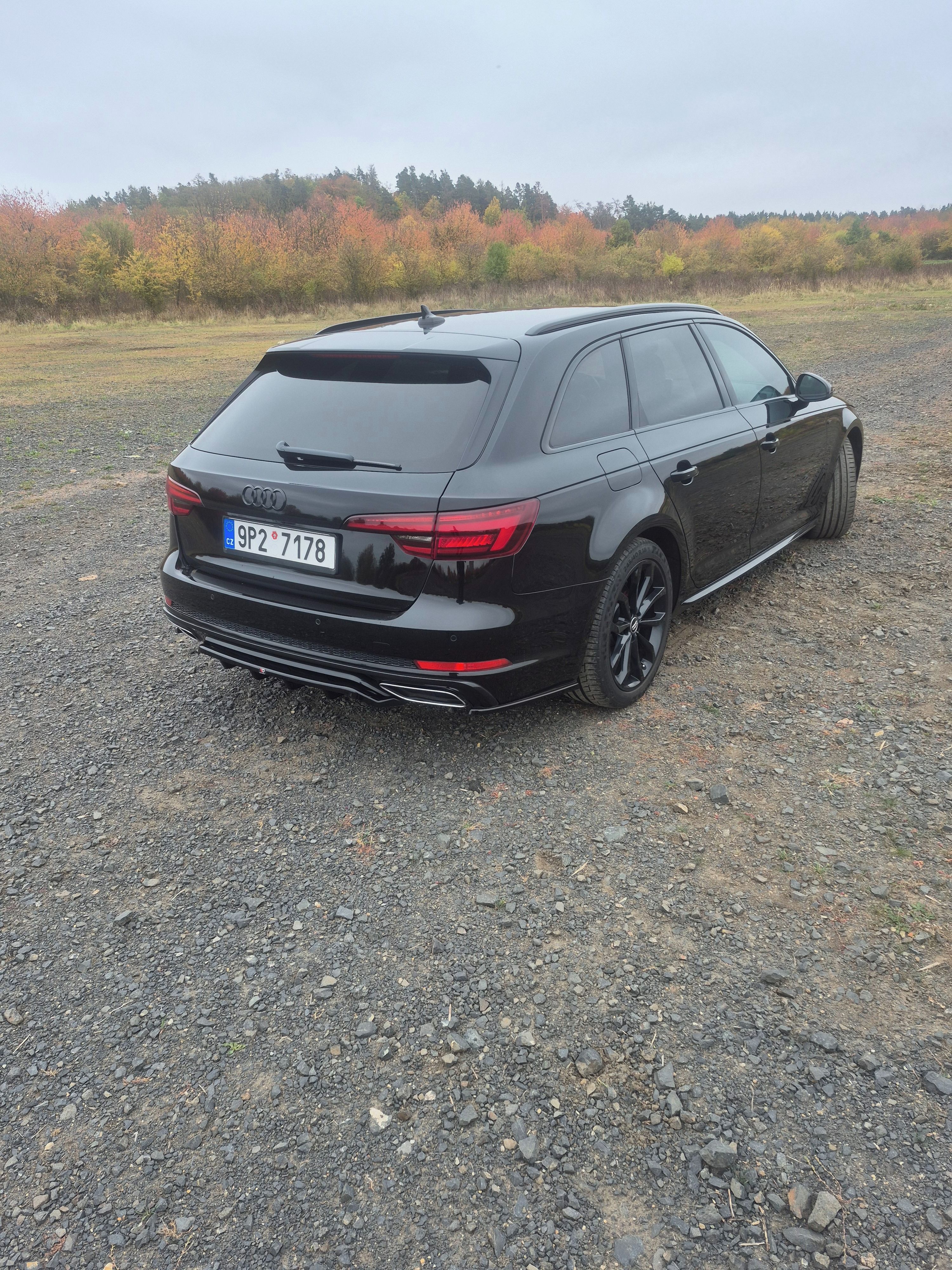 Audi A4 Avant, 2.0 TDI - fotka 4