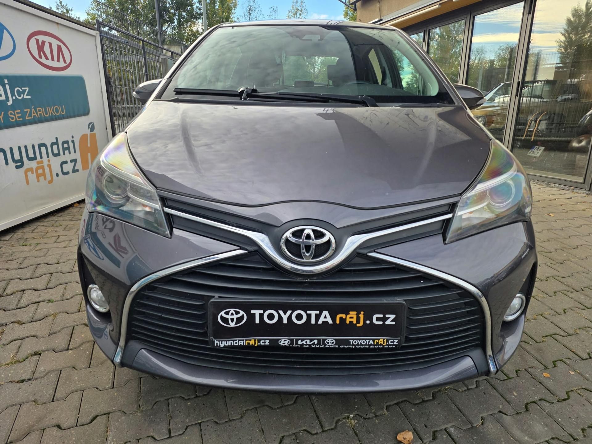 Toyota Yaris, 1.3-KAMERA-VYHŘÍV.SED.-ISOFIX - fotka 4