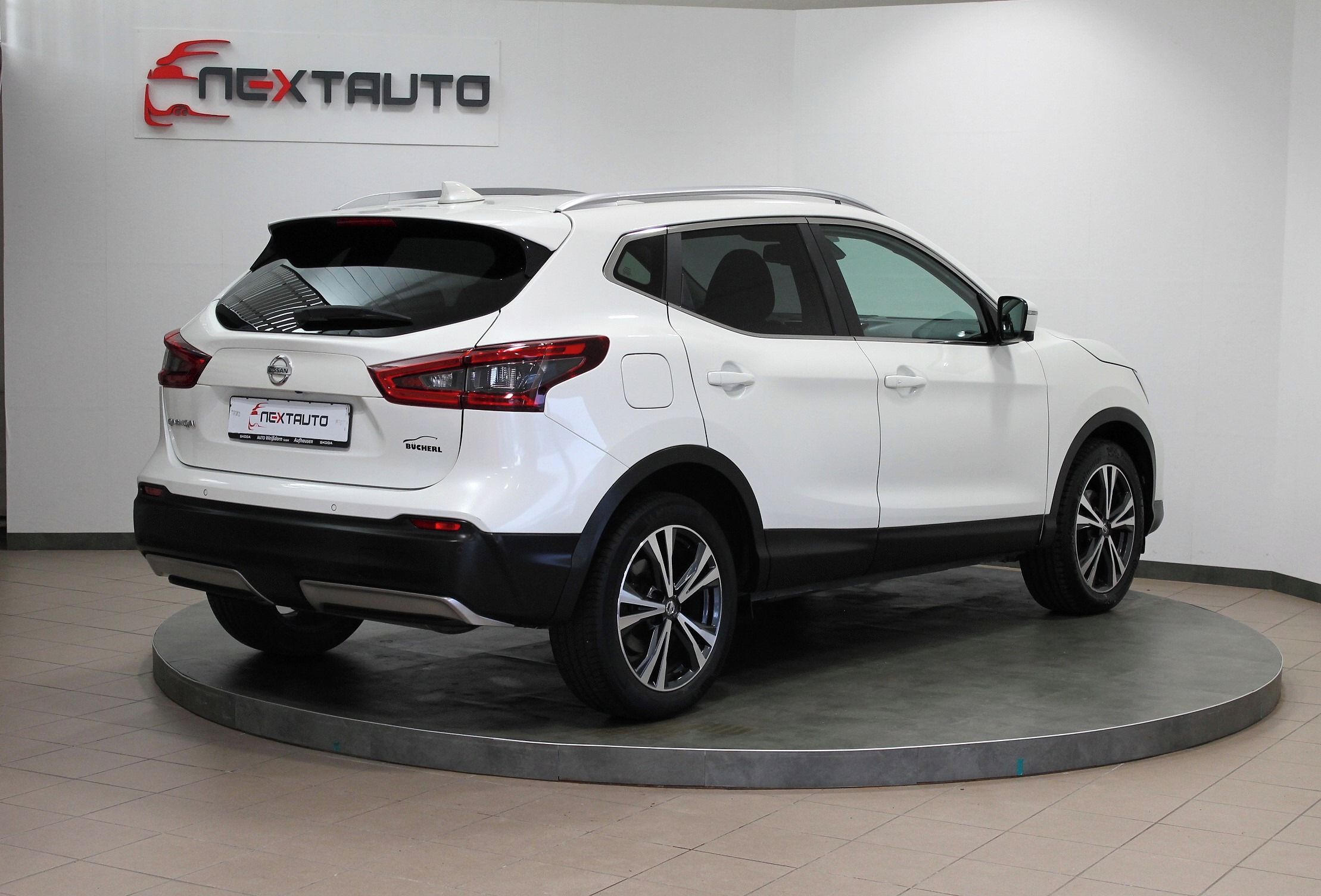 Nissan Qashqai, 1.2 DIG-T 85kW AT. N-CONNECTA - fotka 5