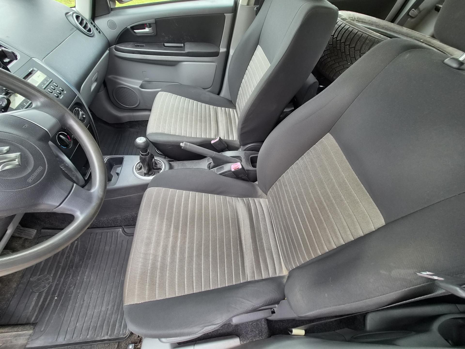 Suzuki SX4, 1,5 GL/AC,1 maj.ČR - fotka 5