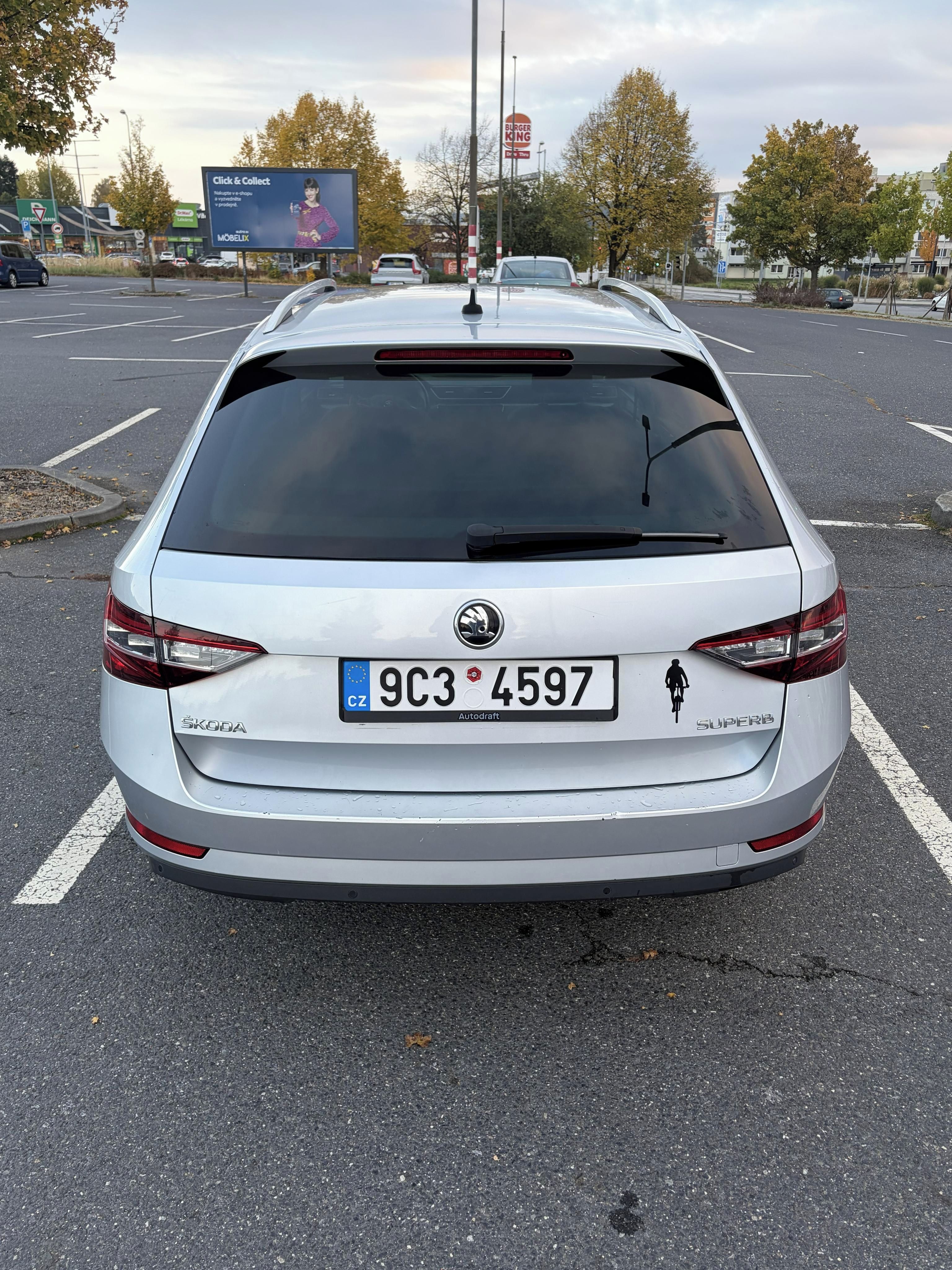 Škoda Superb, 2,0 TDI/140kW NAVI - fotka 5