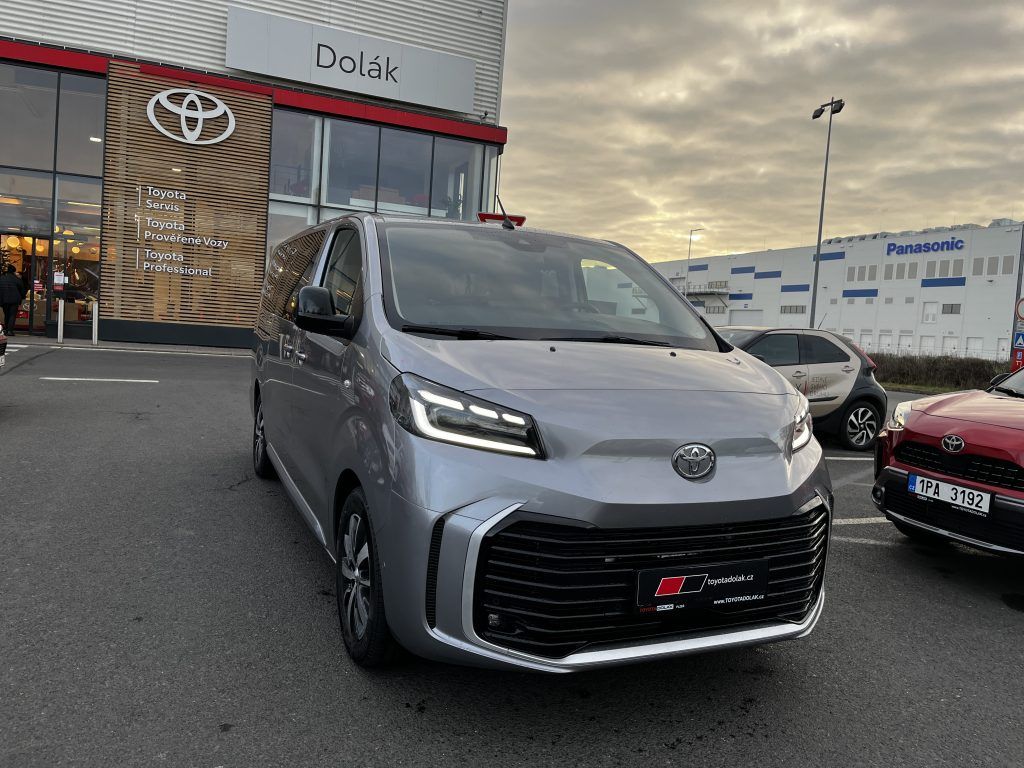 Toyota Proace Verso, 2.0D 8AT Family ODBĚR 1/2027