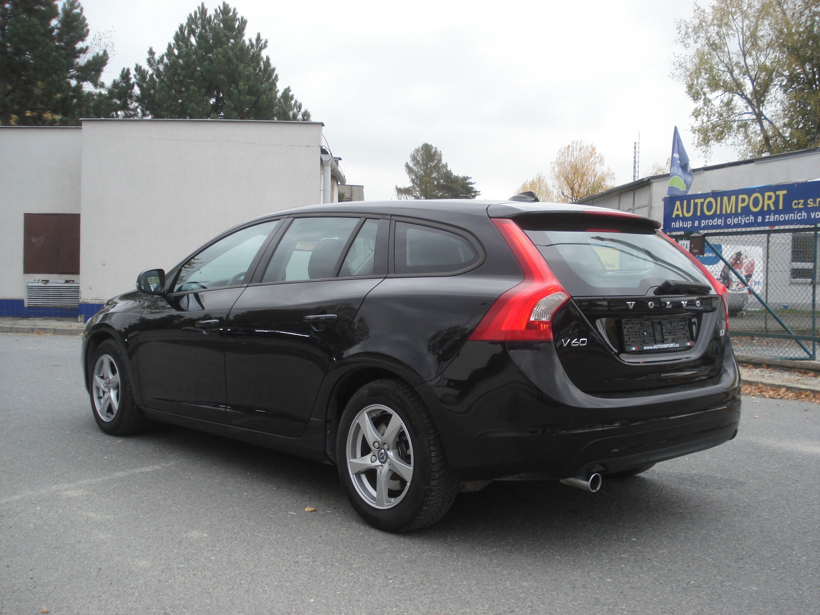 Volvo V60, D2 NAVI MANUÁL - fotka 3