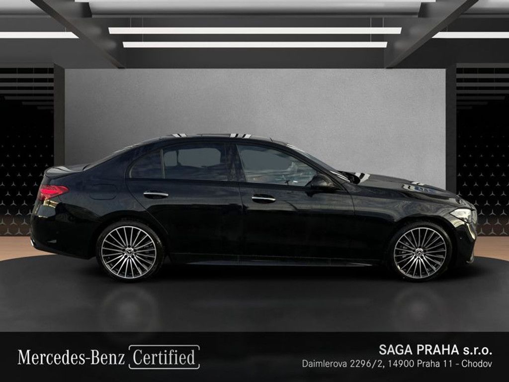 Mercedes-Benz Třídy C, Třída C 200 AMG Night - fotka 3