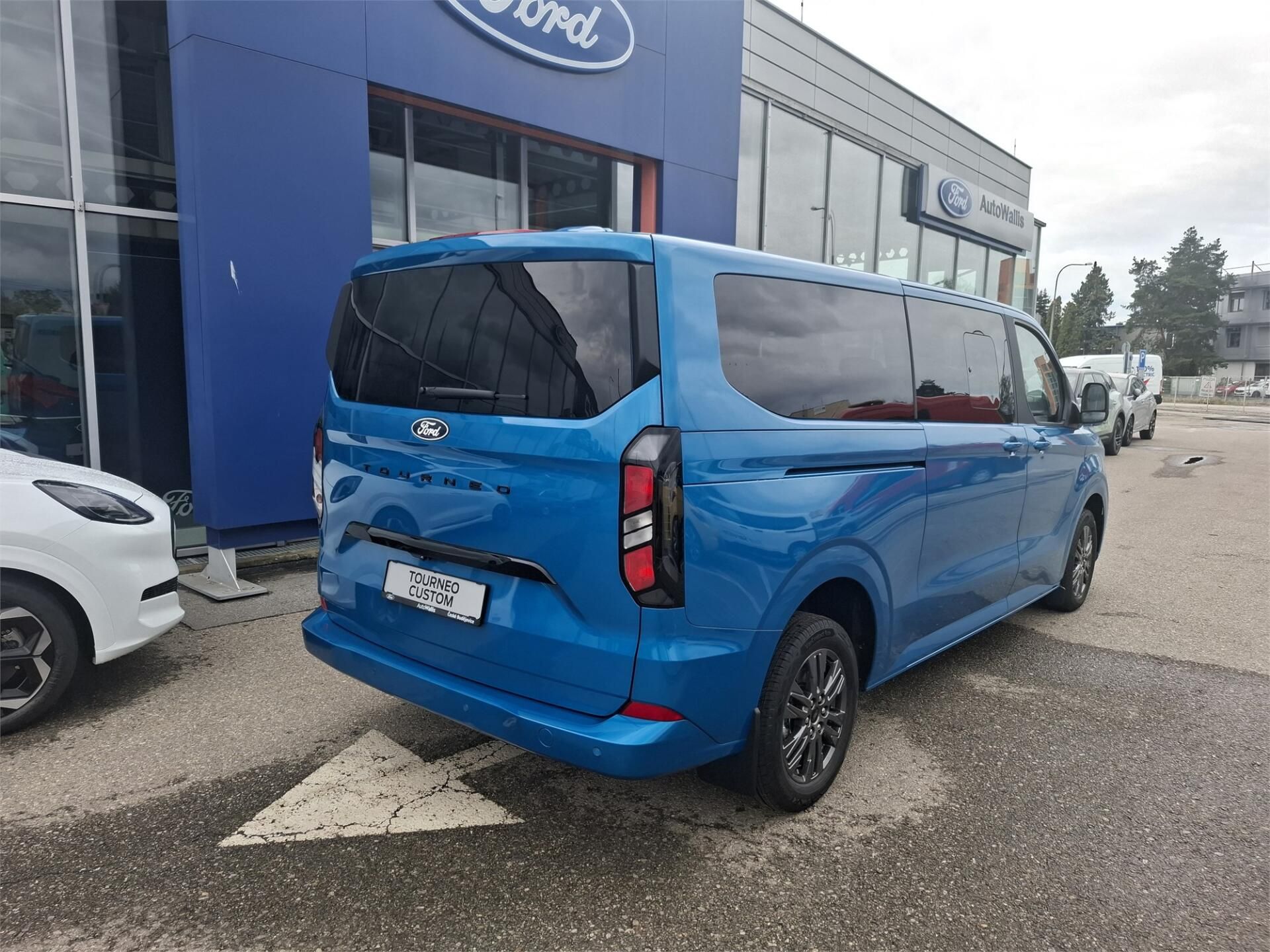 Ford Tourneo Custom, Titanium L2, Tourneo, 2.0 EcoB - fotka 3