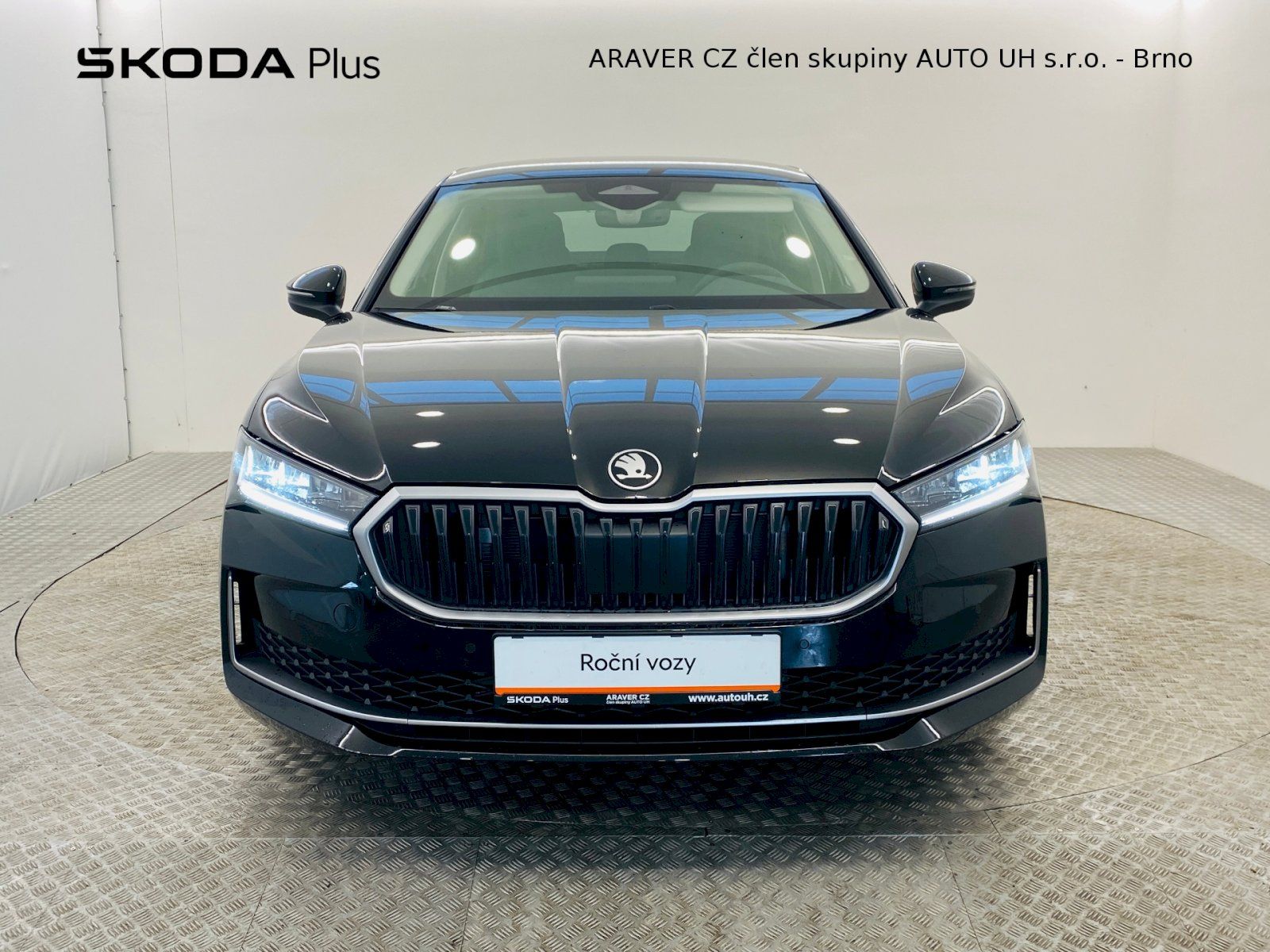 Škoda Superb, SELECTION 2,0TDI 110kW DSG/7 - fotka 4