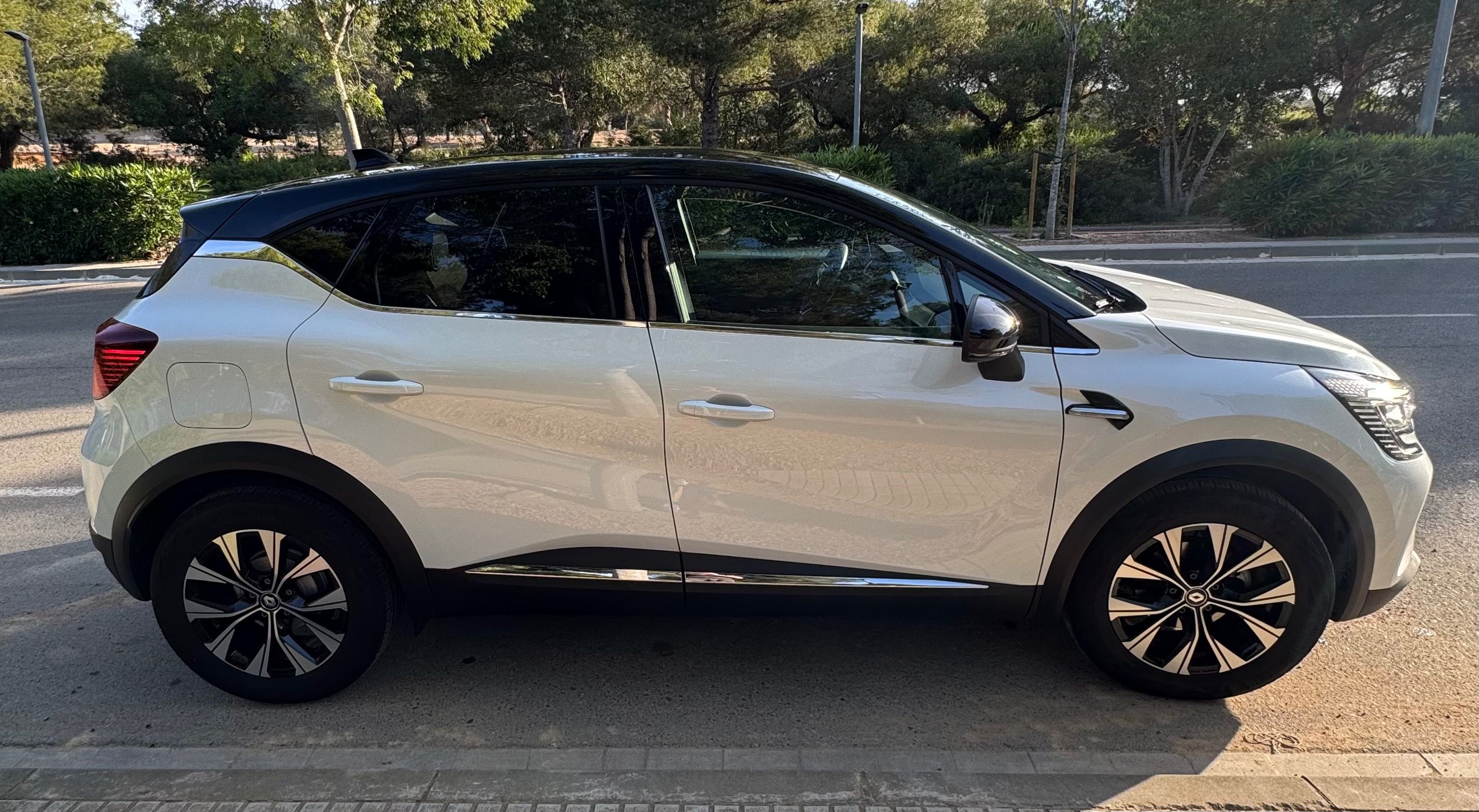 Renault Captur - fotka 4