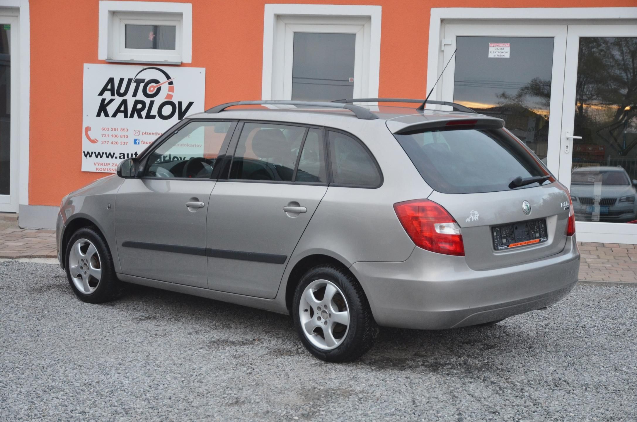 Škoda Fabia, 1.4i 16V 63kW AMB / AUT. KLIMA - fotka 4