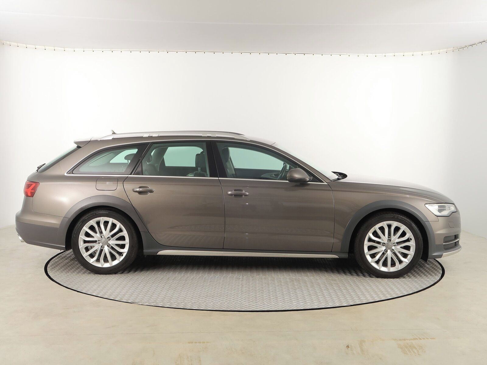 Audi A6 allroad, 3.0 TDI, 4X4, Automat - fotka 6