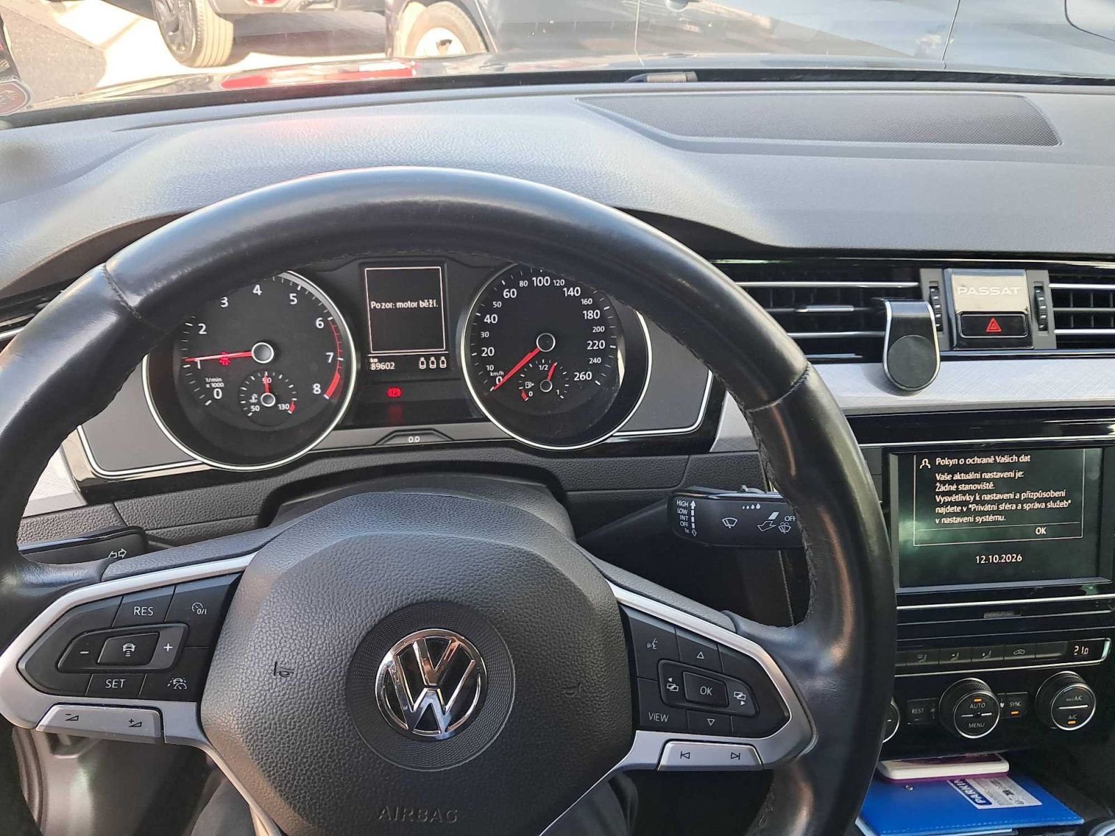 Volkswagen Passat, 1.5 TSI, Automatická klima - fotka 3