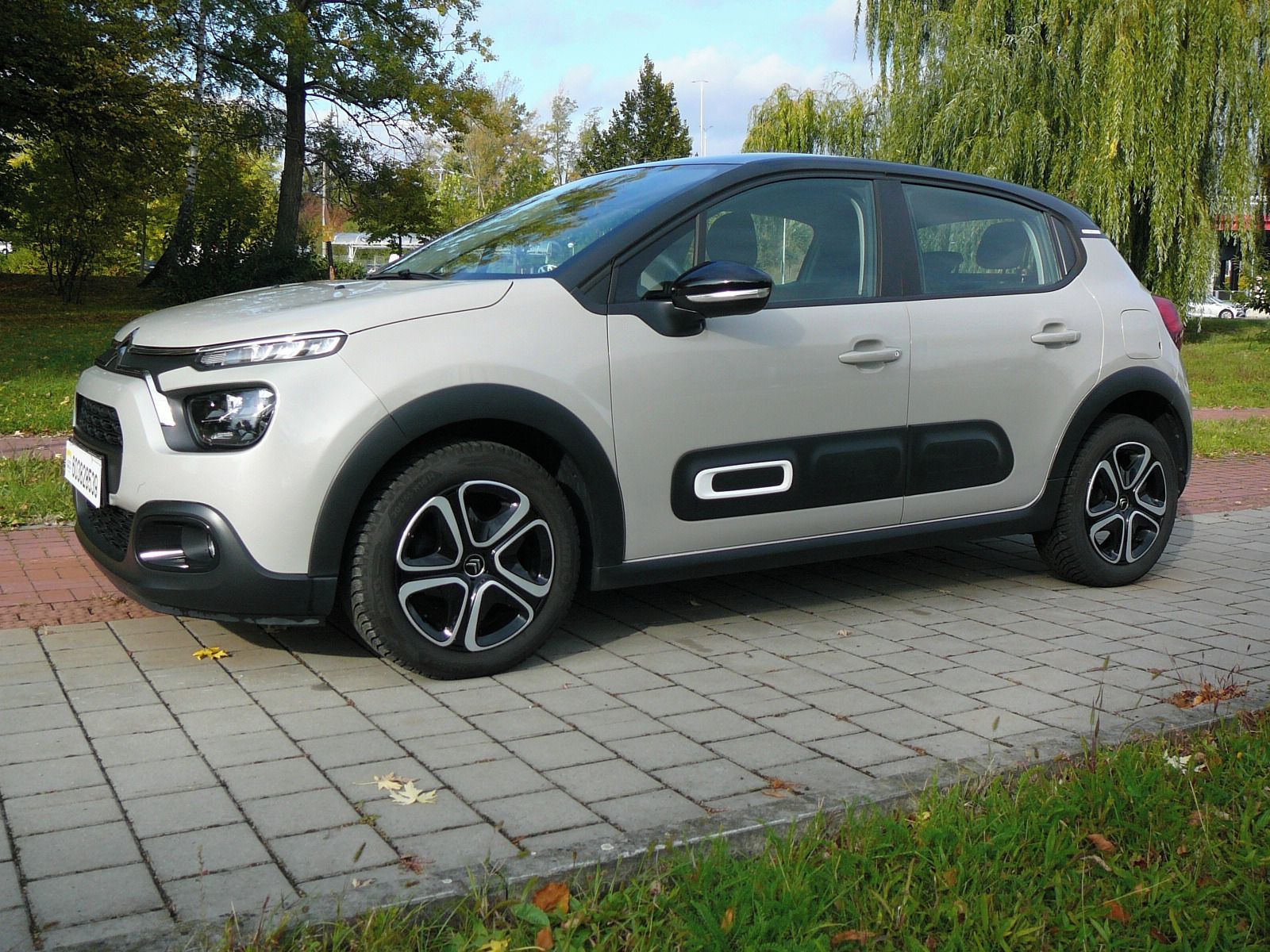 Citroën C3, 12i 81kW 1maj ČR - fotka 2