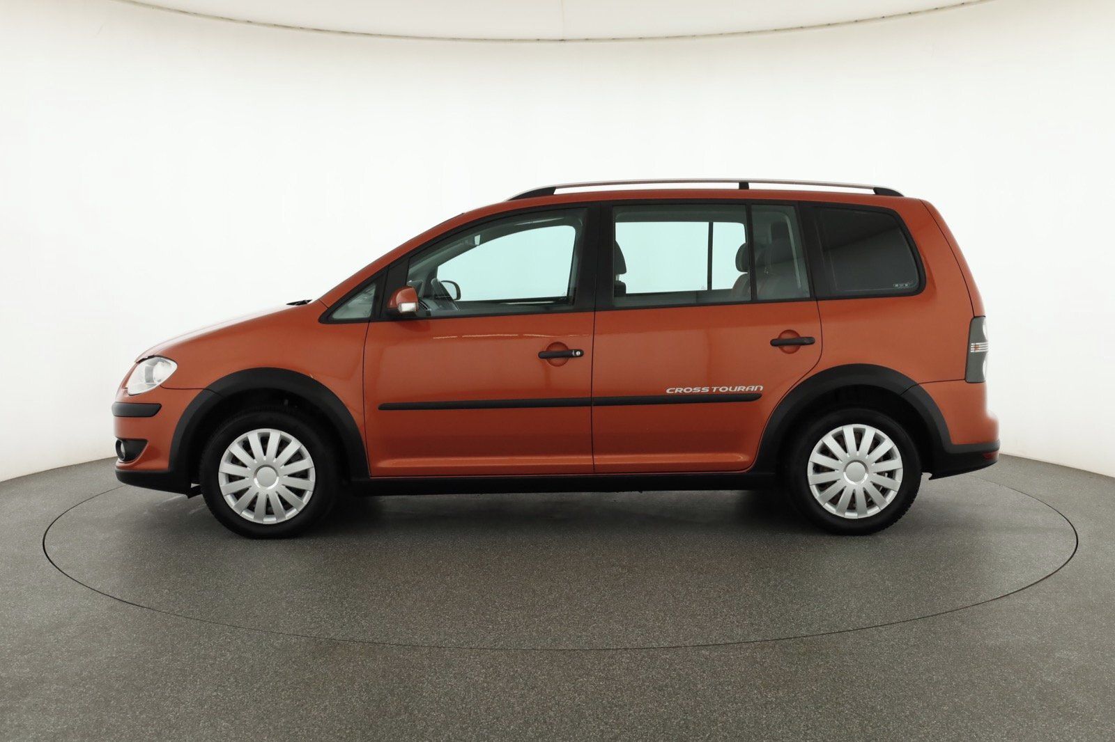 Volkswagen Touran, 2.0 TDI, Cross, Automat - fotka 3