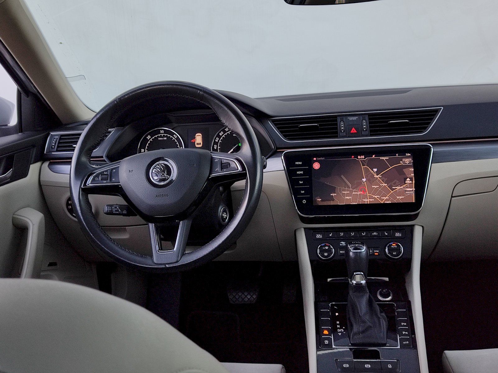 Škoda Superb, Combi Style  Plus 2,0 Tdi 110 - fotka 6