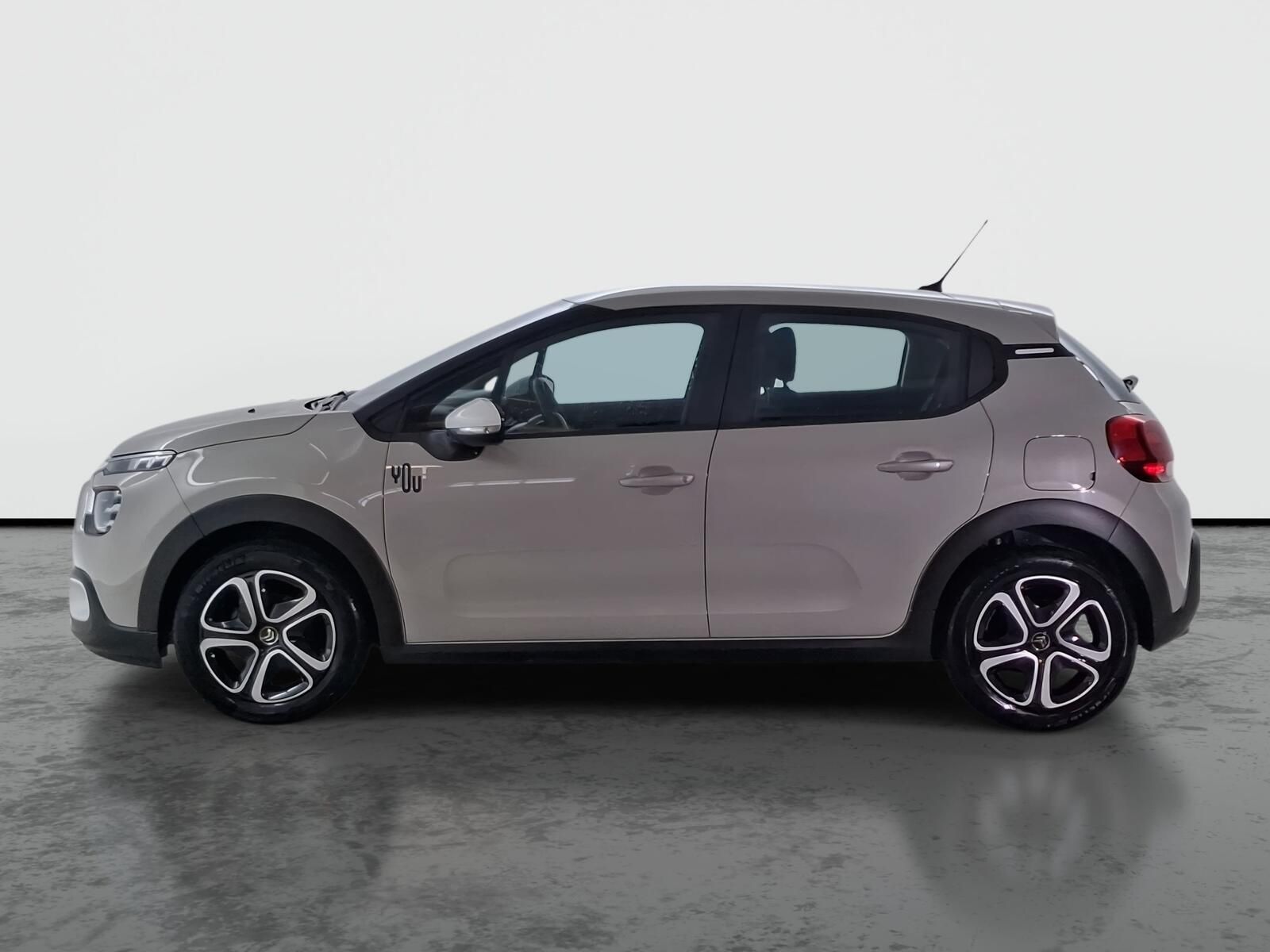 Citroën C3, 1.2 PureTech, You, ČR,1.maj - fotka 3