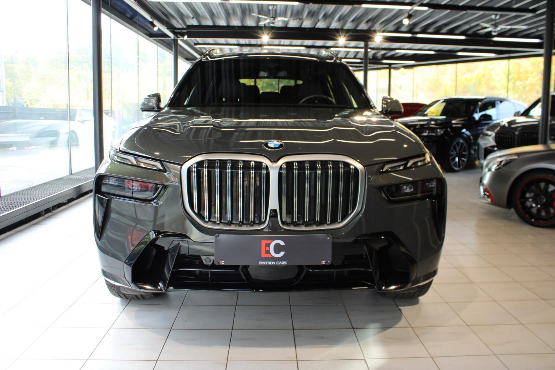 BMW X7, xDrive40d M Sport DAProf/ExDrP - fotka 2