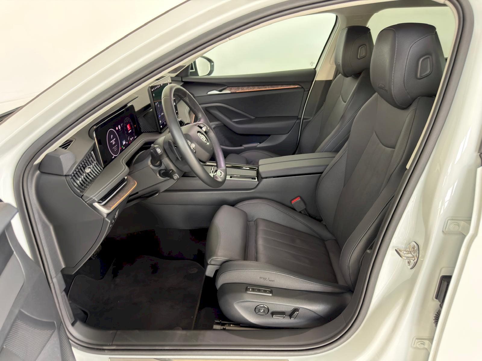 Škoda Superb, 2.0 TDI 142 kW 4x4 L&K - fotka 6