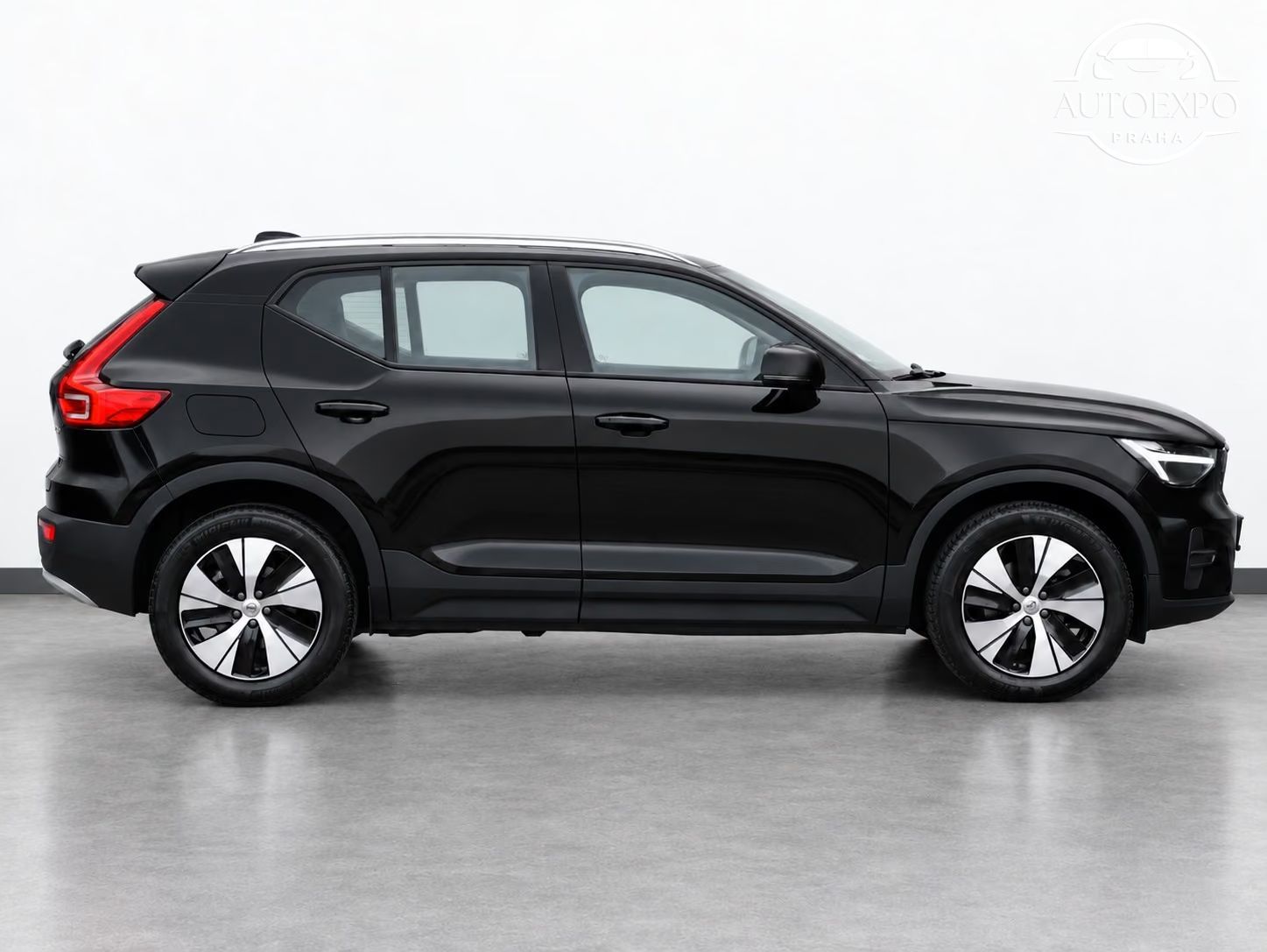 Volvo XC40, B3 Core 2WD*KŮŽE*KEYLESS - fotka 6