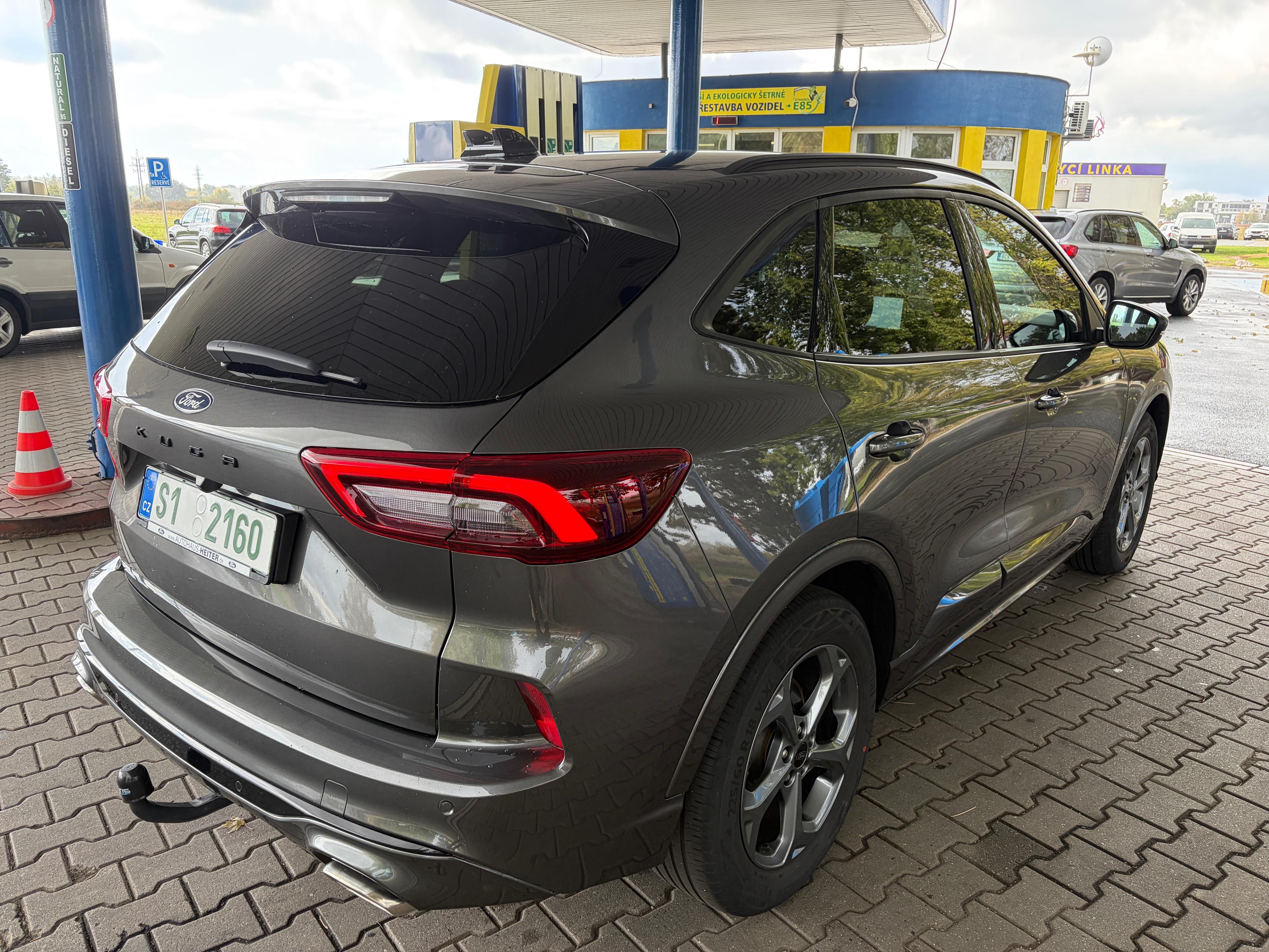 Ford Kuga, 1,5 ST Line, 137Kw - fotka 6