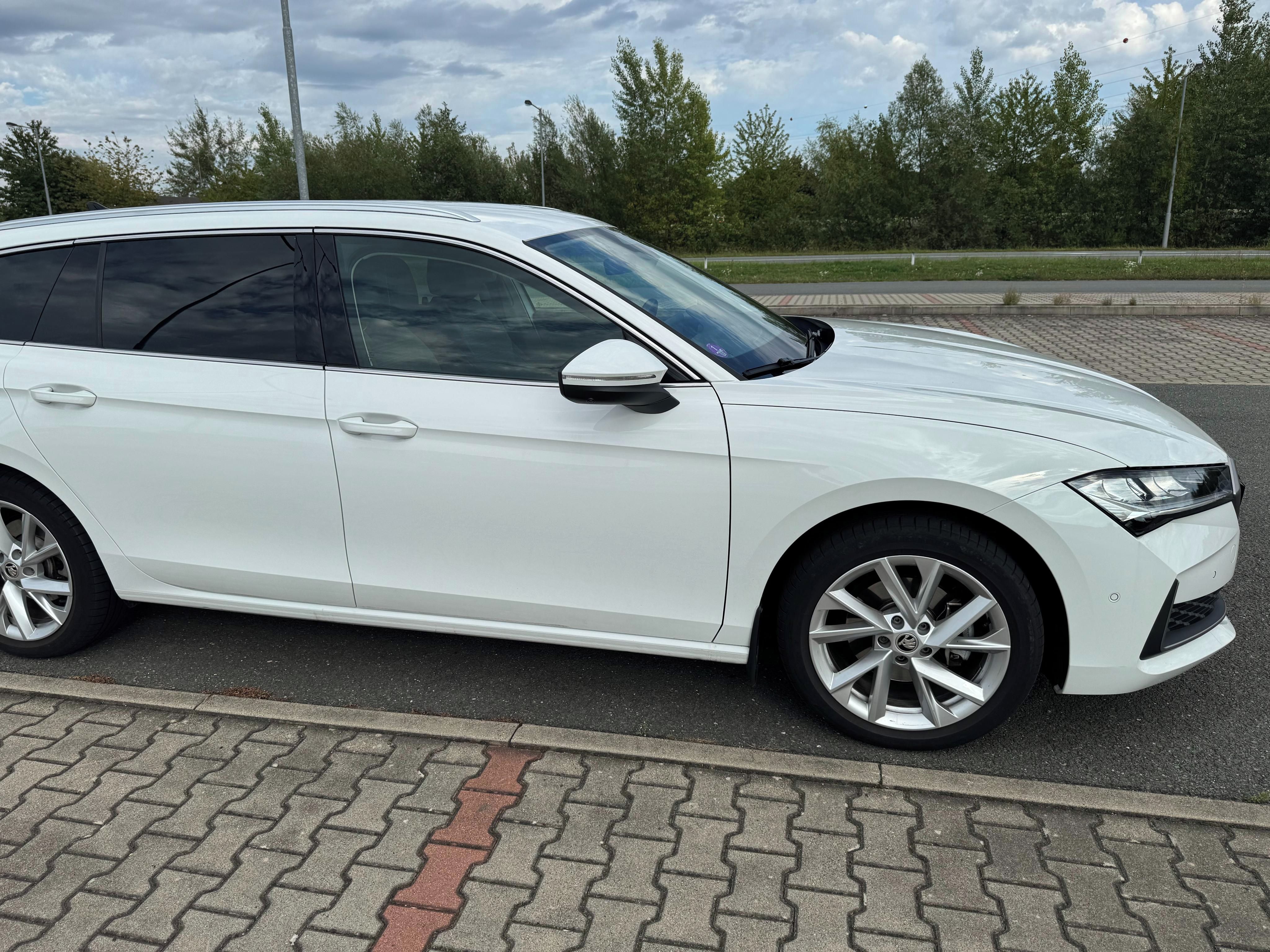 Škoda Superb, 1.5 TSI m-HEV - fotka 4