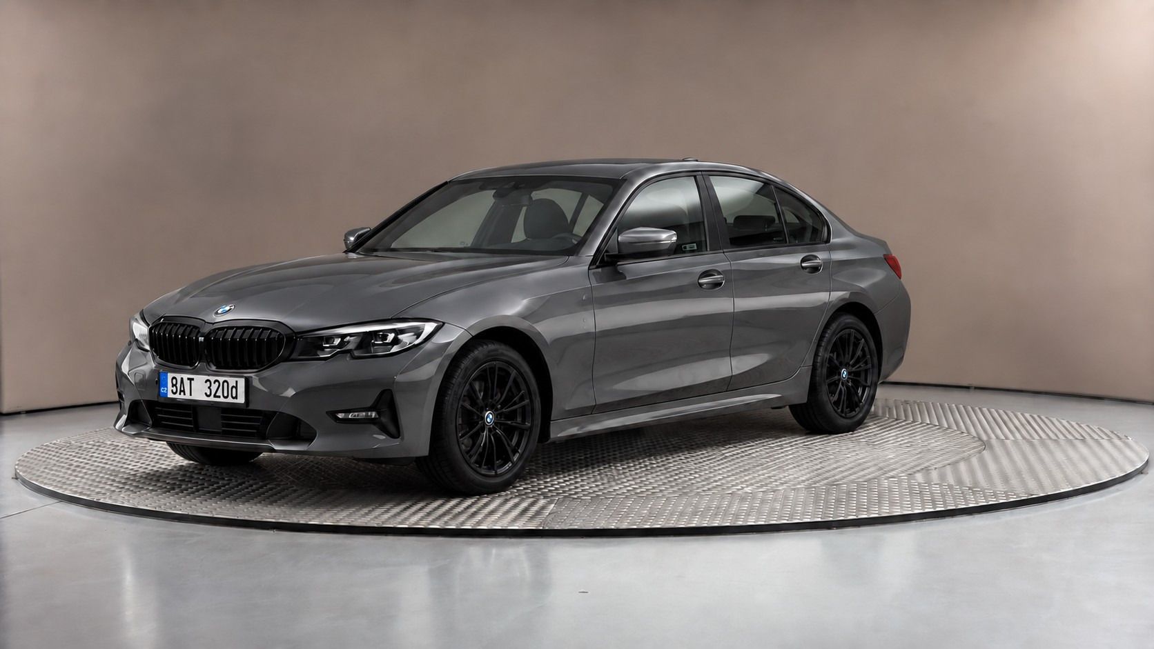 BMW Řada 3, 320d AT 140 kW Sport Line DPH