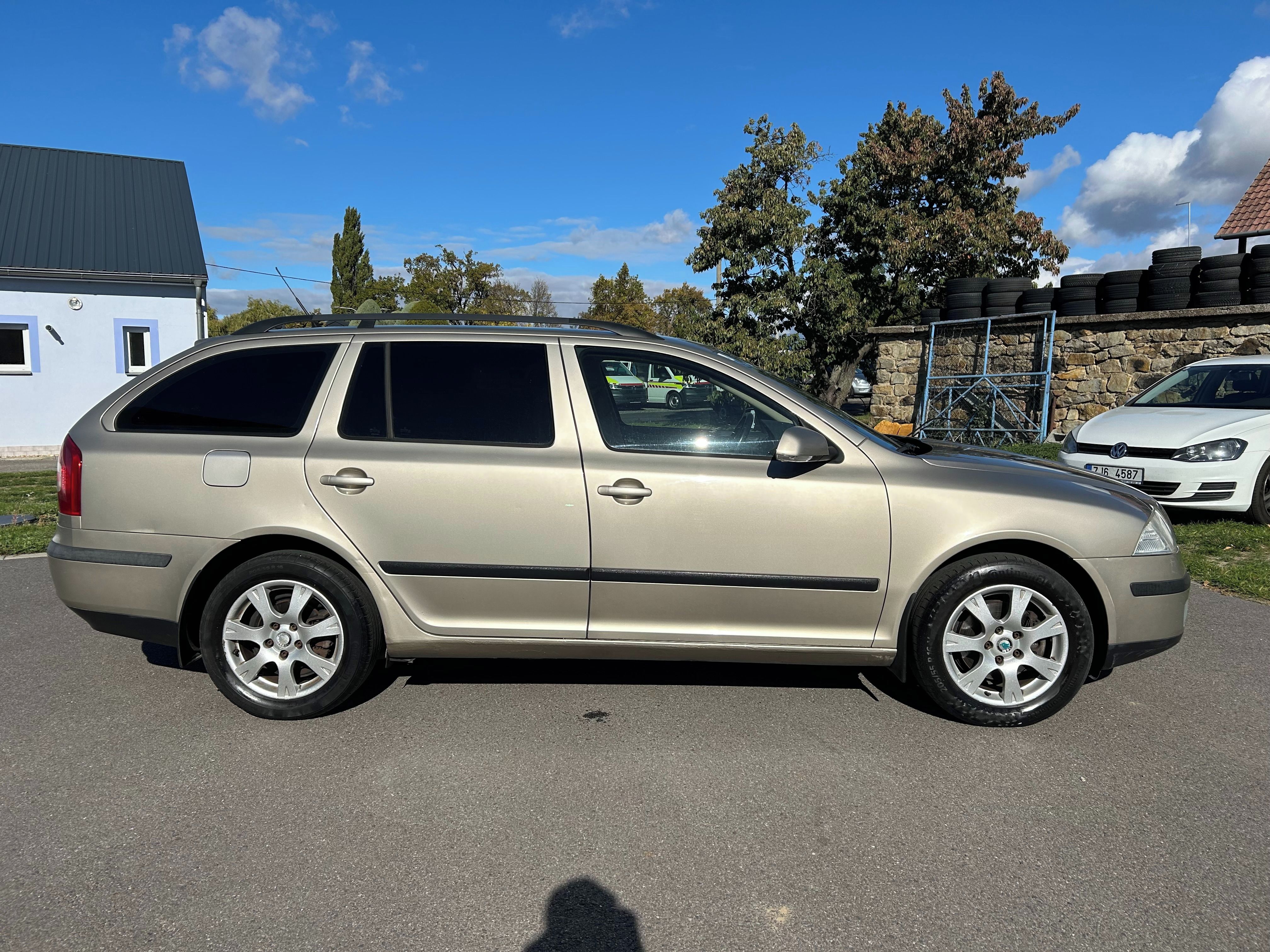 Škoda Octavia, 2 - 2.0 TDI - DSG - fotka 4