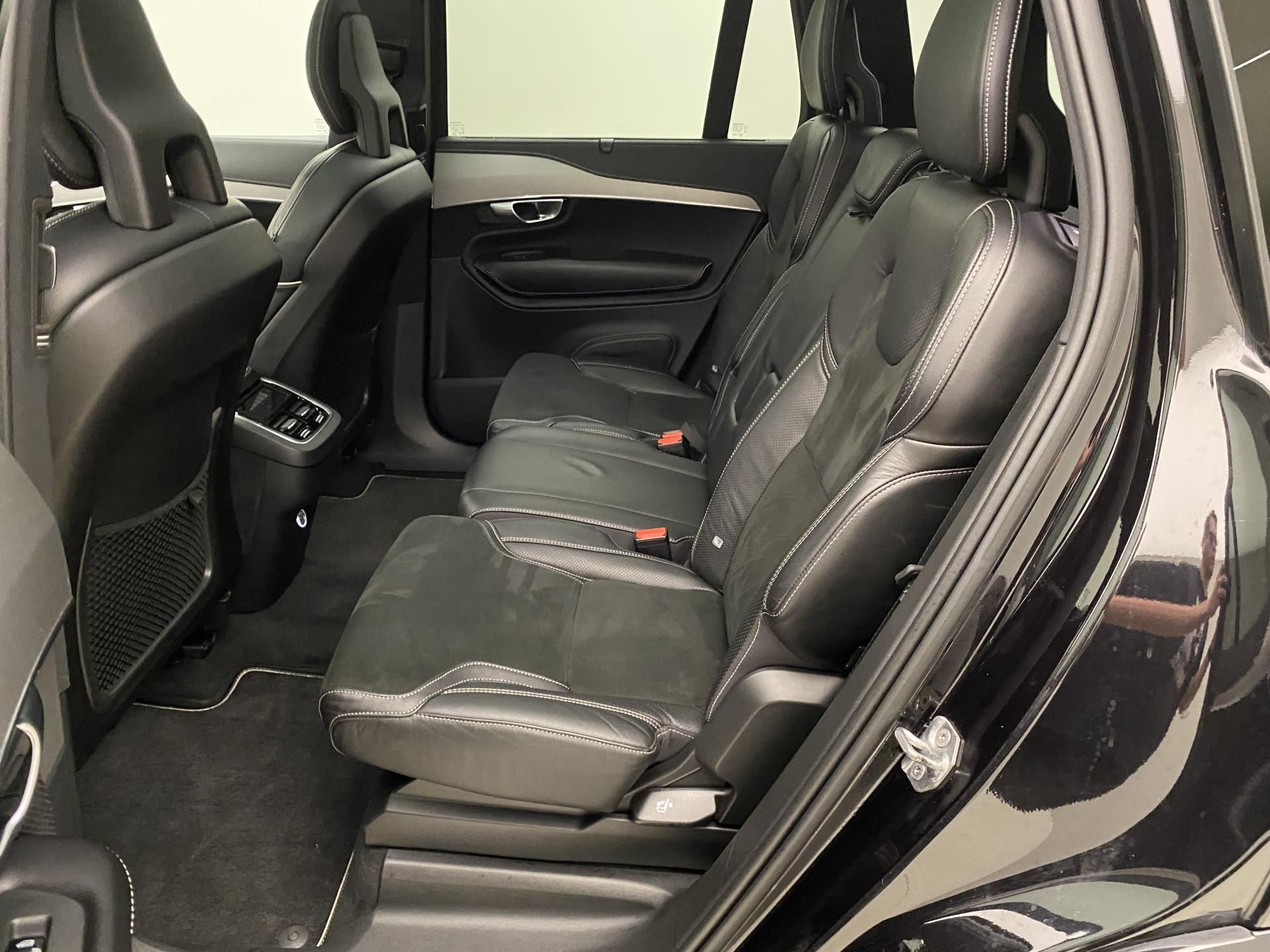 Volvo XC90, B5 AWD R-DESIGN AUT 7míst - fotka 5