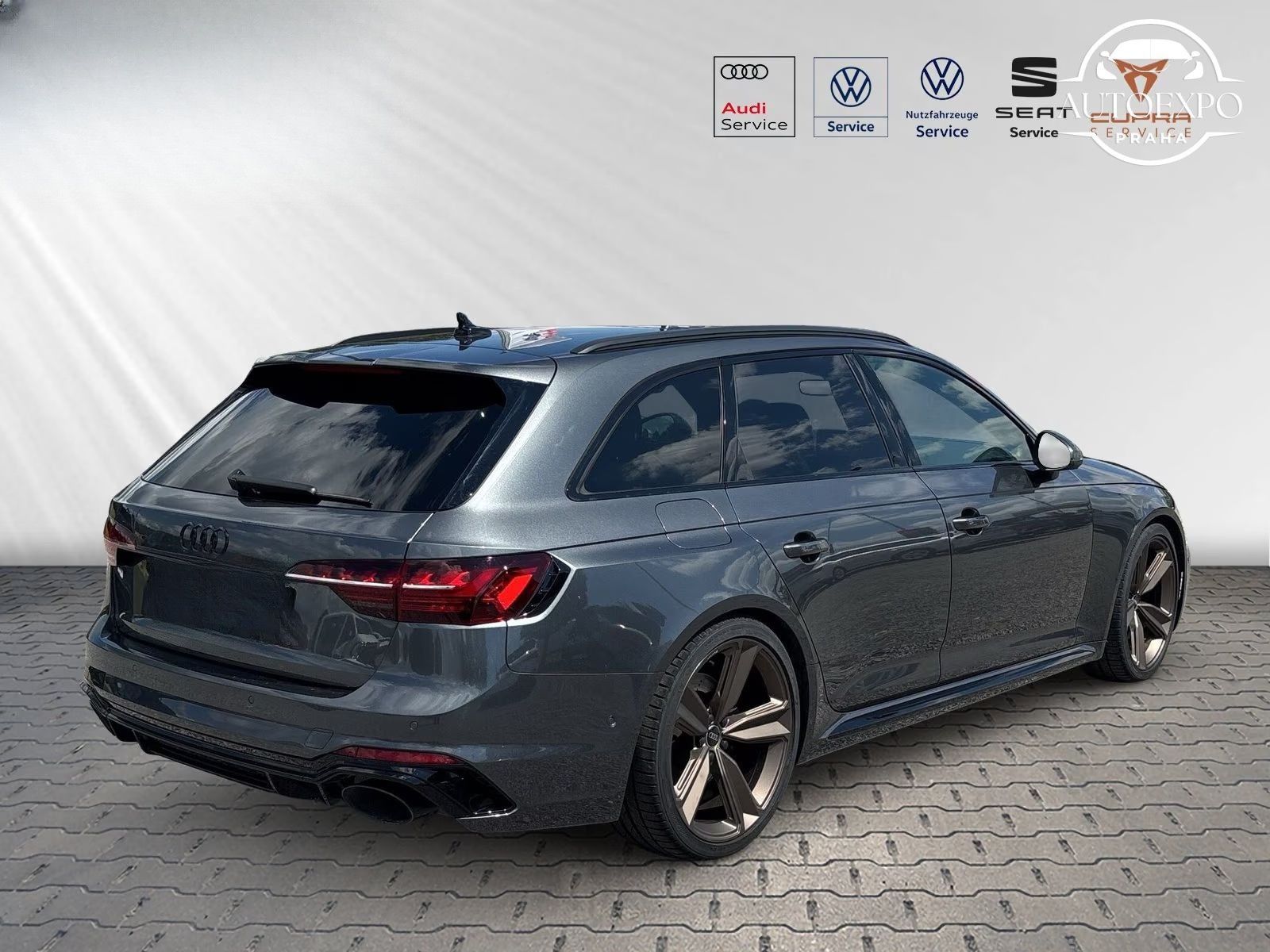 Audi RS4, RS 4 Avant quattro *Tažné* - fotka 4