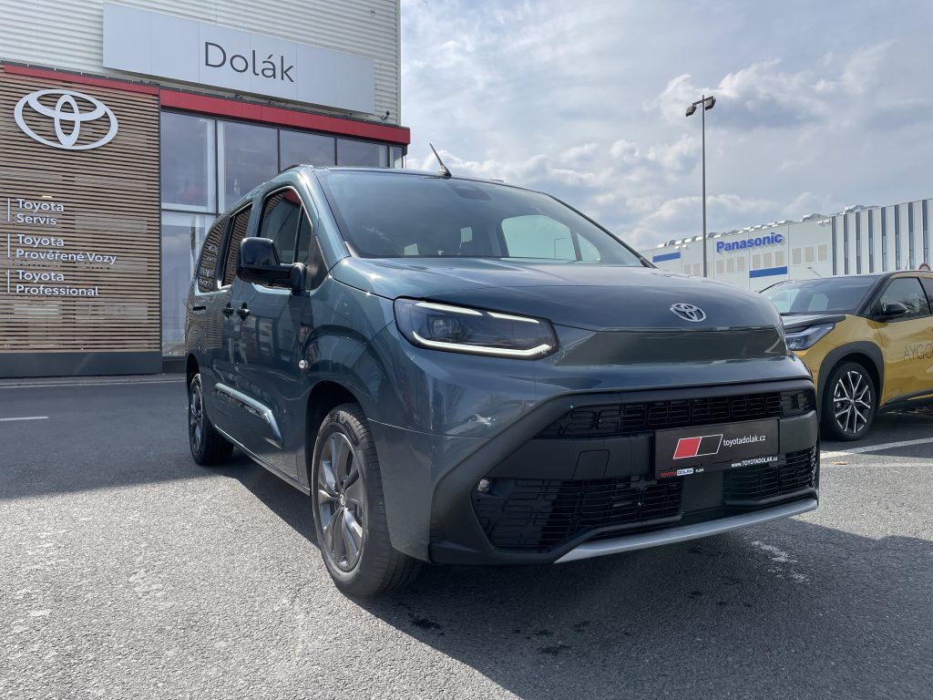 Toyota Proace City Verso, 1.5D 130k Family ODBĚR 11/2026