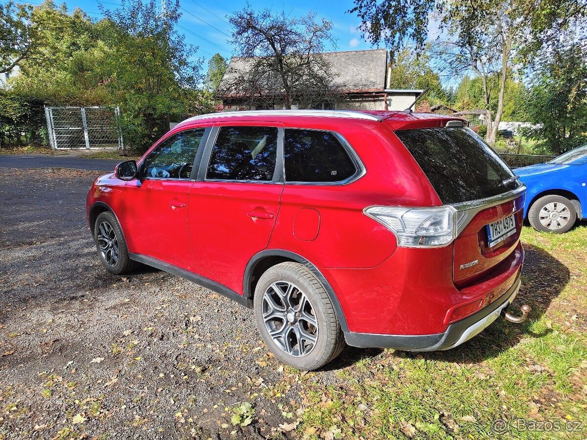 Mitsubishi Outlander, mitsubishi outlander r.v.2015 - fotka 5