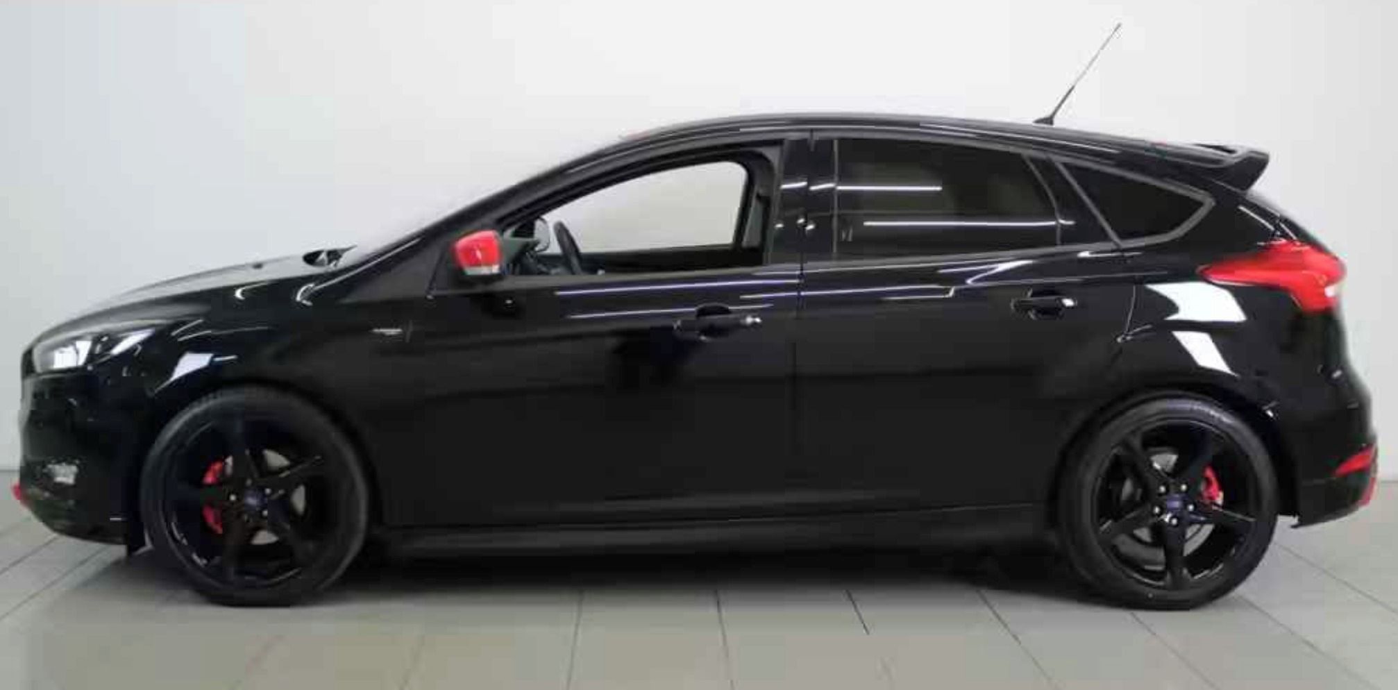Ford Focus, Red & Black limited edition - fotka 3