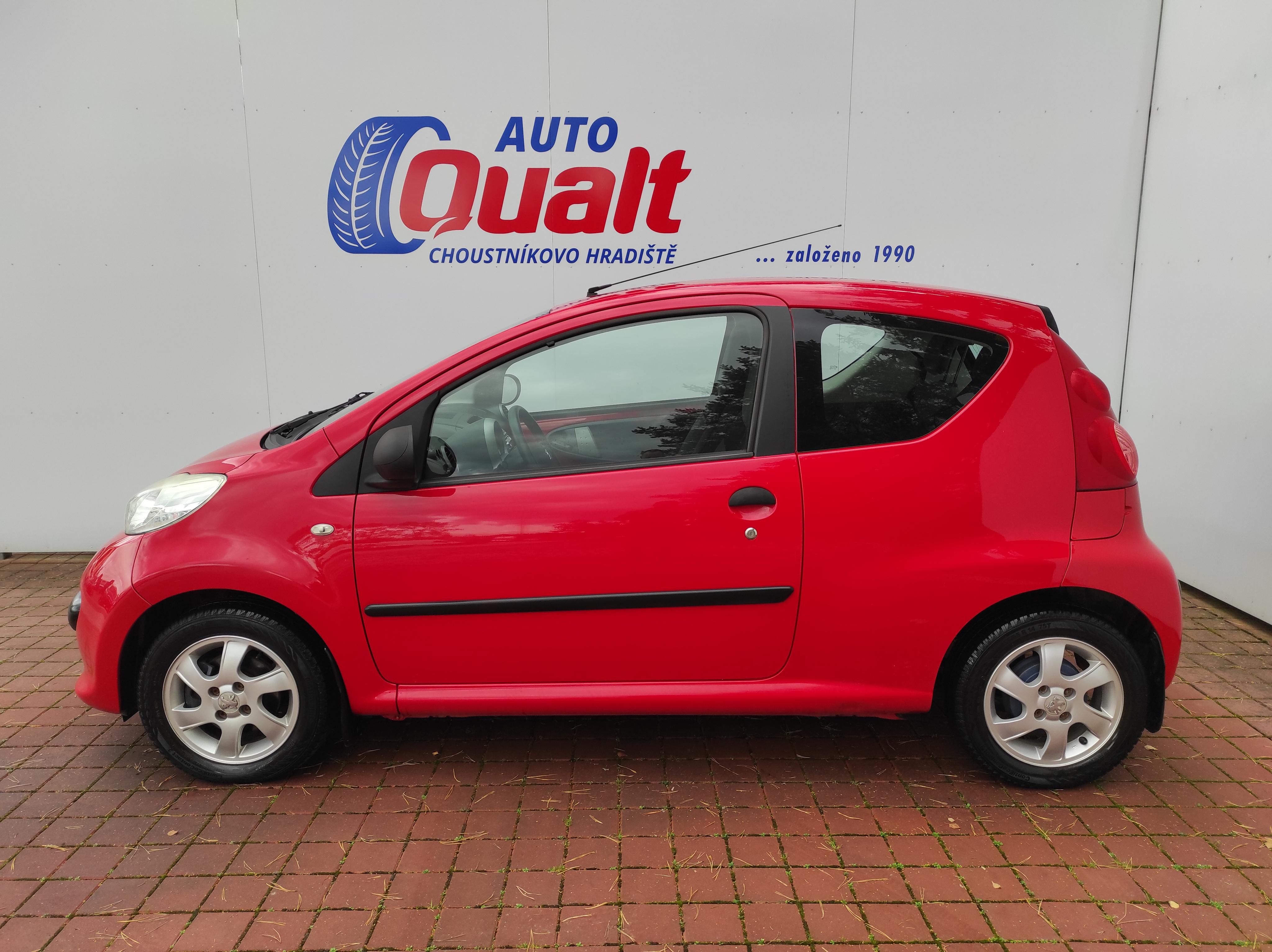 Peugeot 107, 1.0 ČR 1.M. SERVIS 26 tis. km - fotka 2