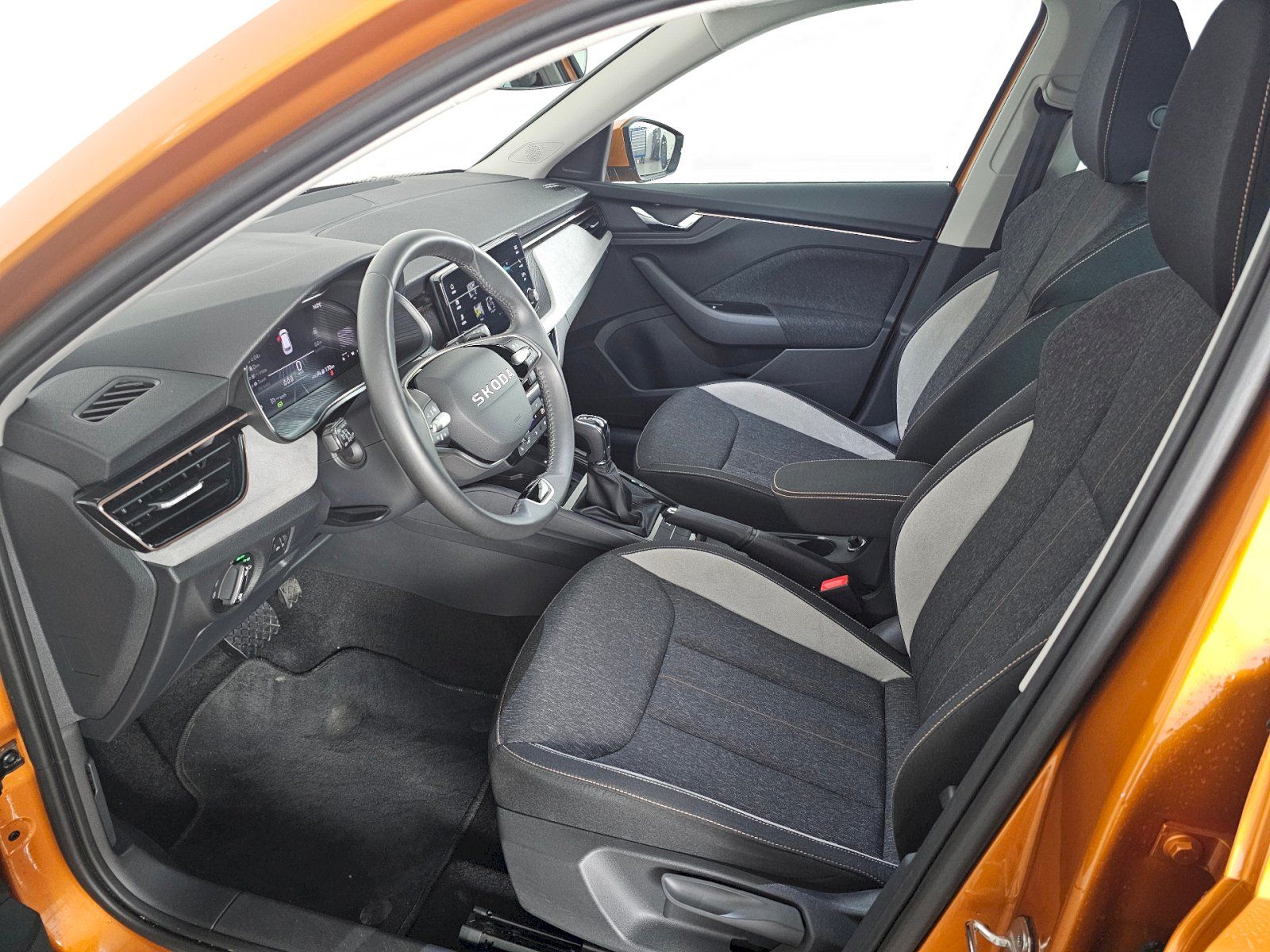 Škoda Kamiq, 1.0TSI 85kW TOP Selection DSG - fotka 6