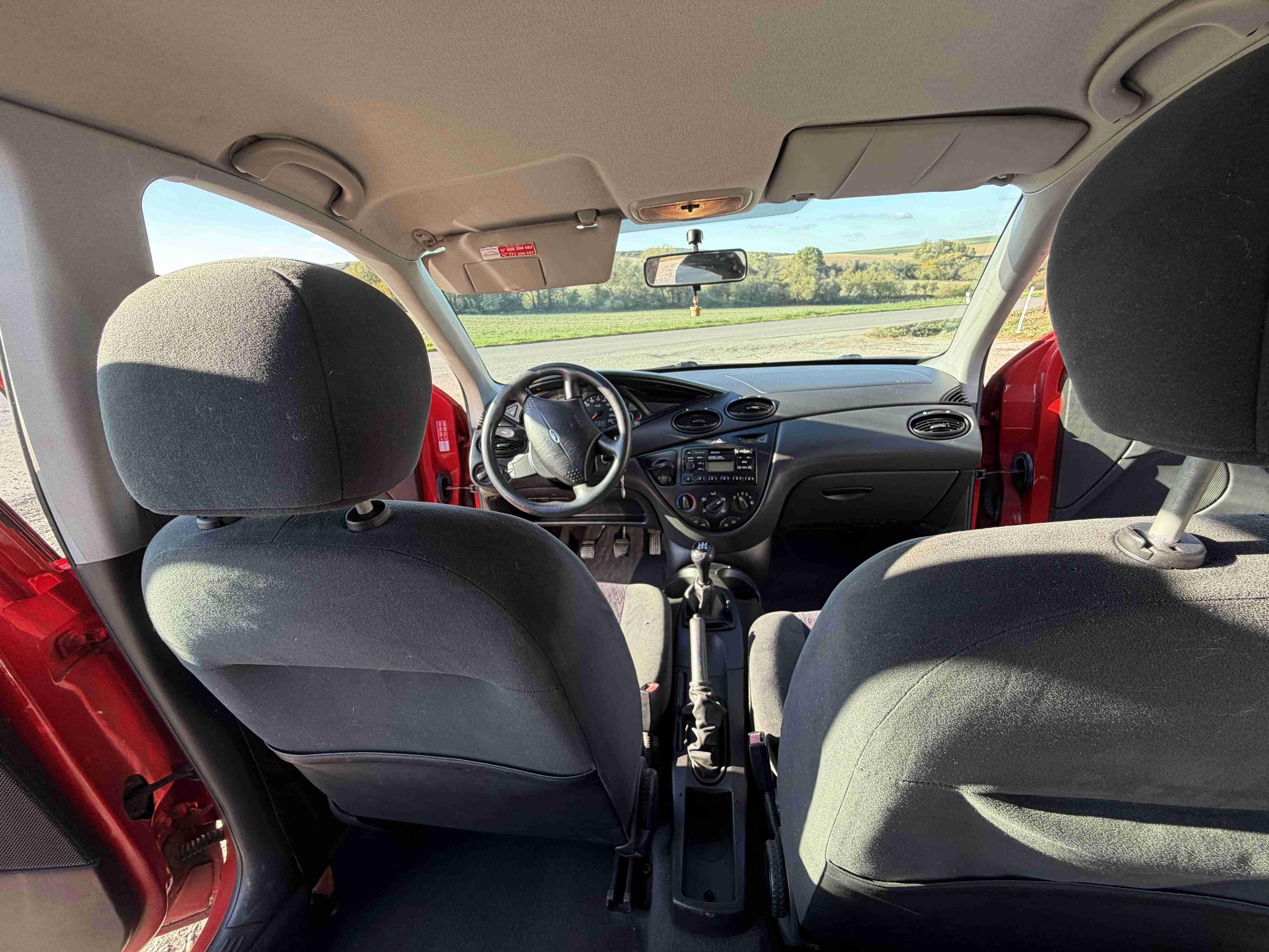 Ford Focus, pěkný stav - fotka 6