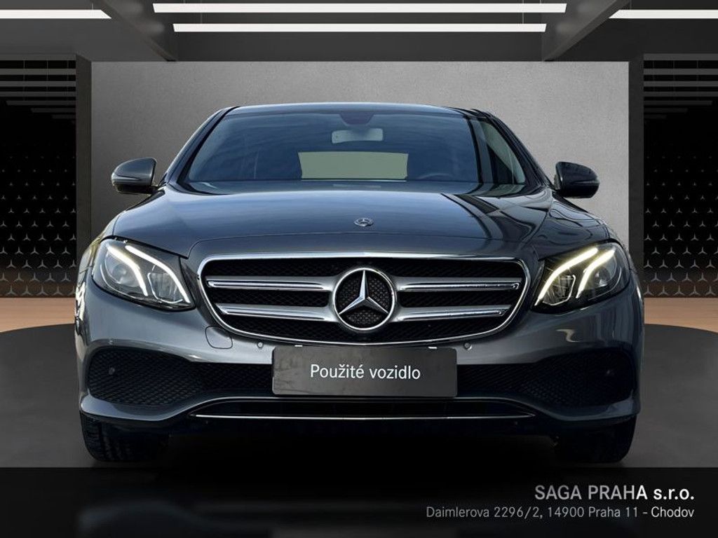 Mercedes-Benz Třídy E, Třída E 400 d 4MATIC kombi - fotka 2