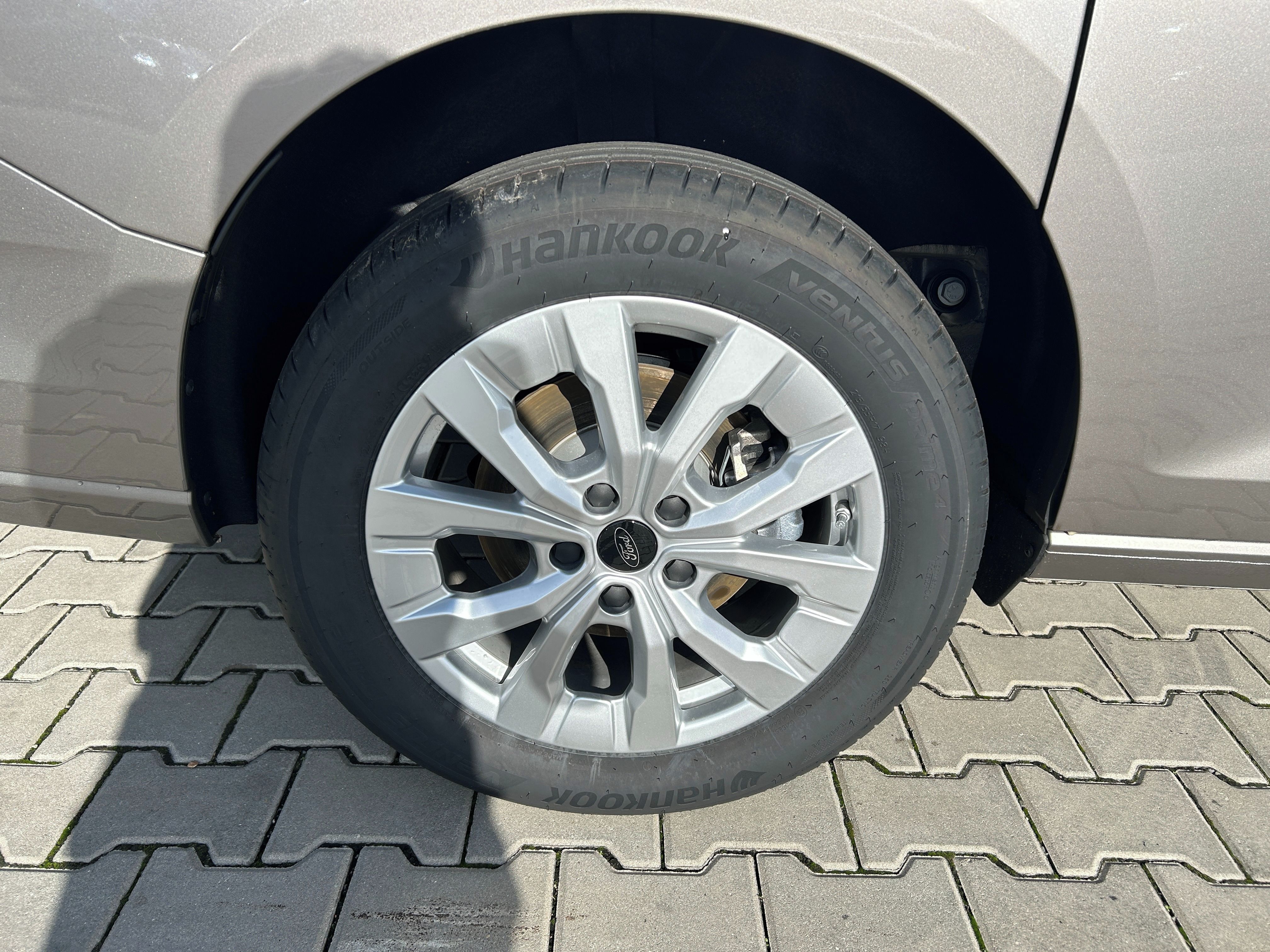 Ford Tourneo Connect, Grand 1.5, 85kW AT Titanium - fotka 4
