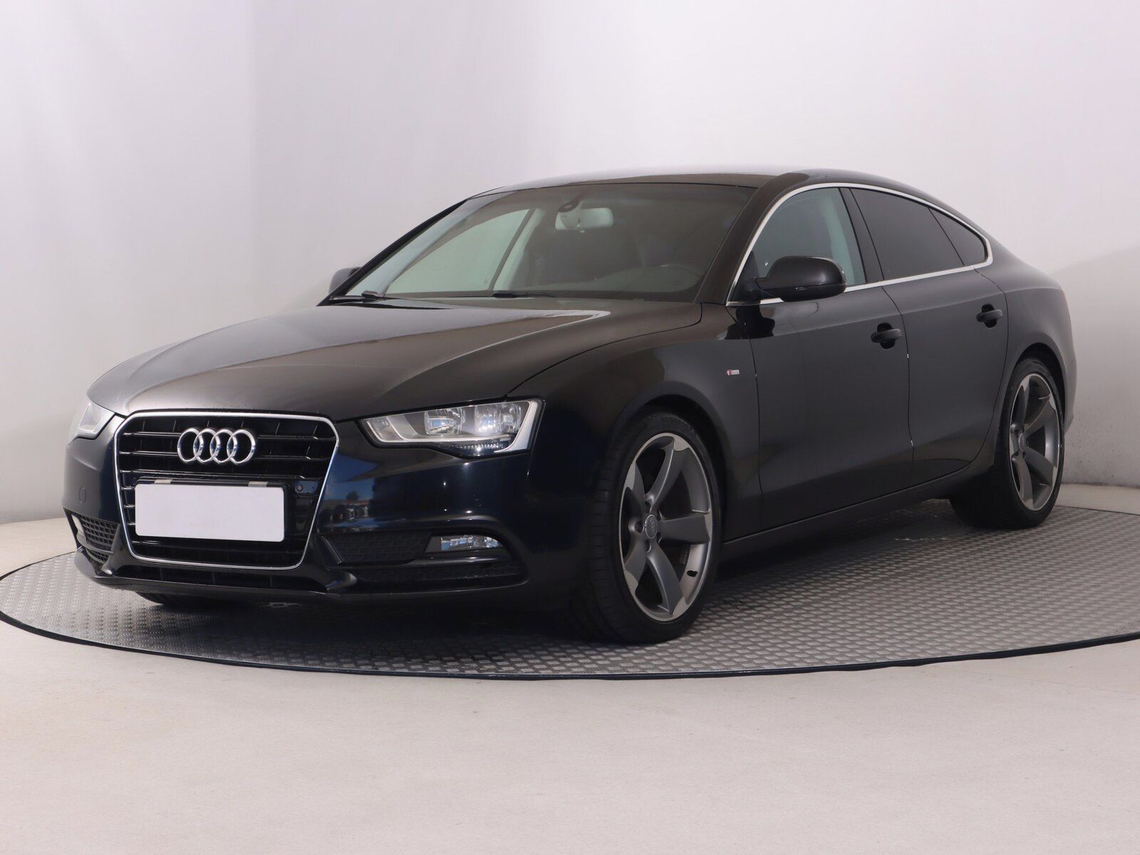 Audi A5, 2.0 TDI, Automat - fotka 2