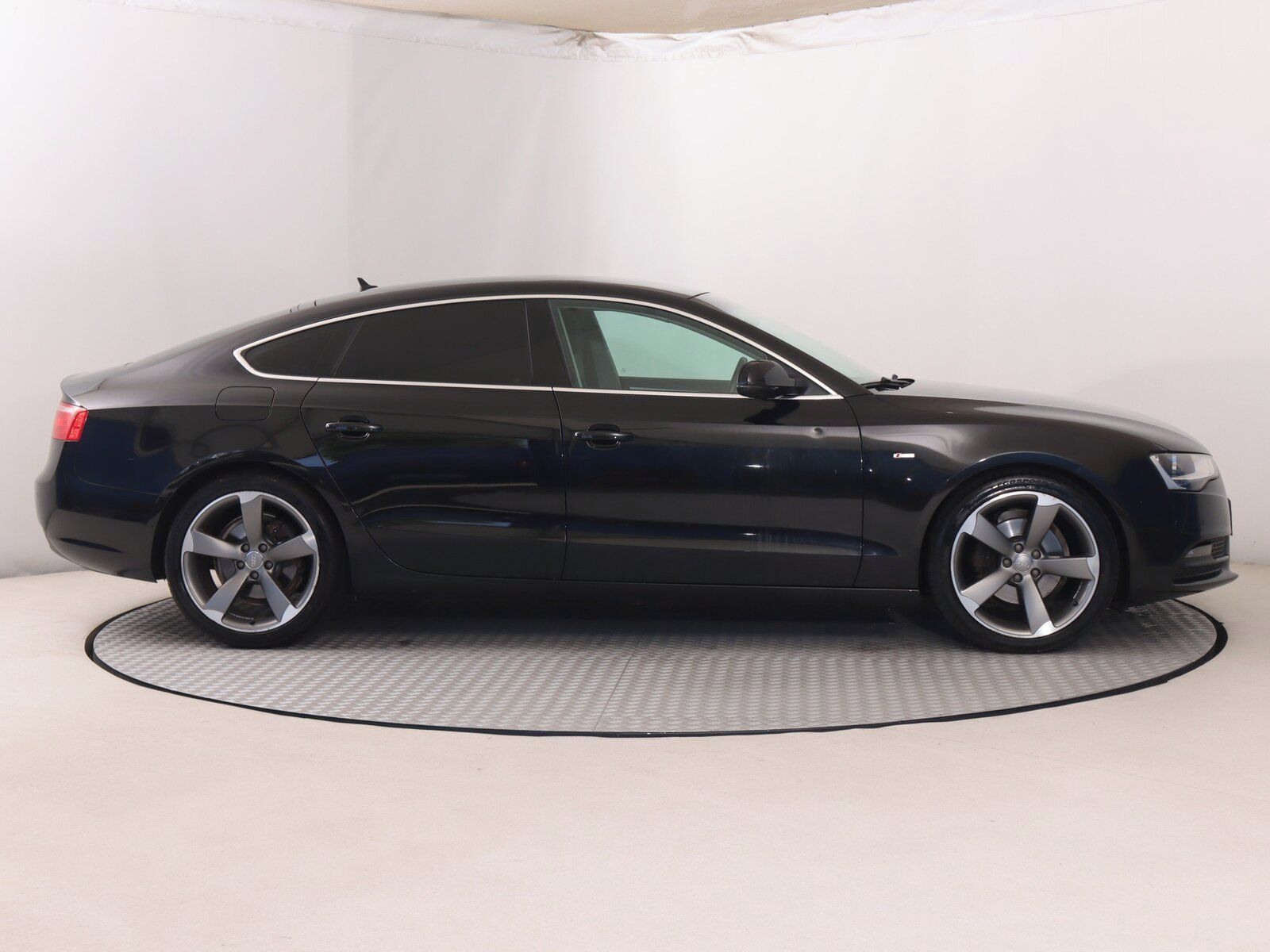 Audi A5, 2.0 TDI, Automat - fotka 6
