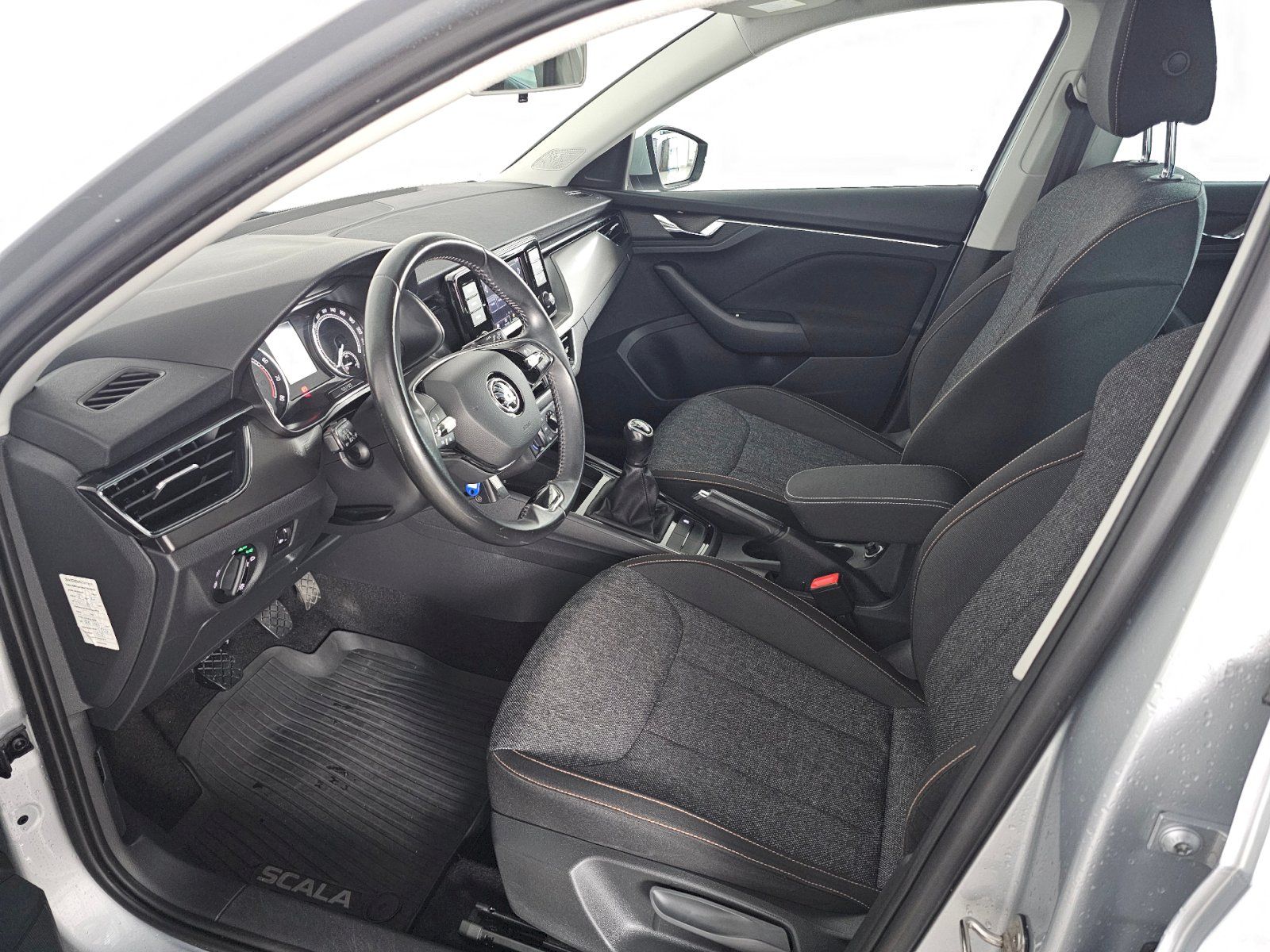 Škoda Scala, 1.0TSI 81kW Ambition - fotka 6