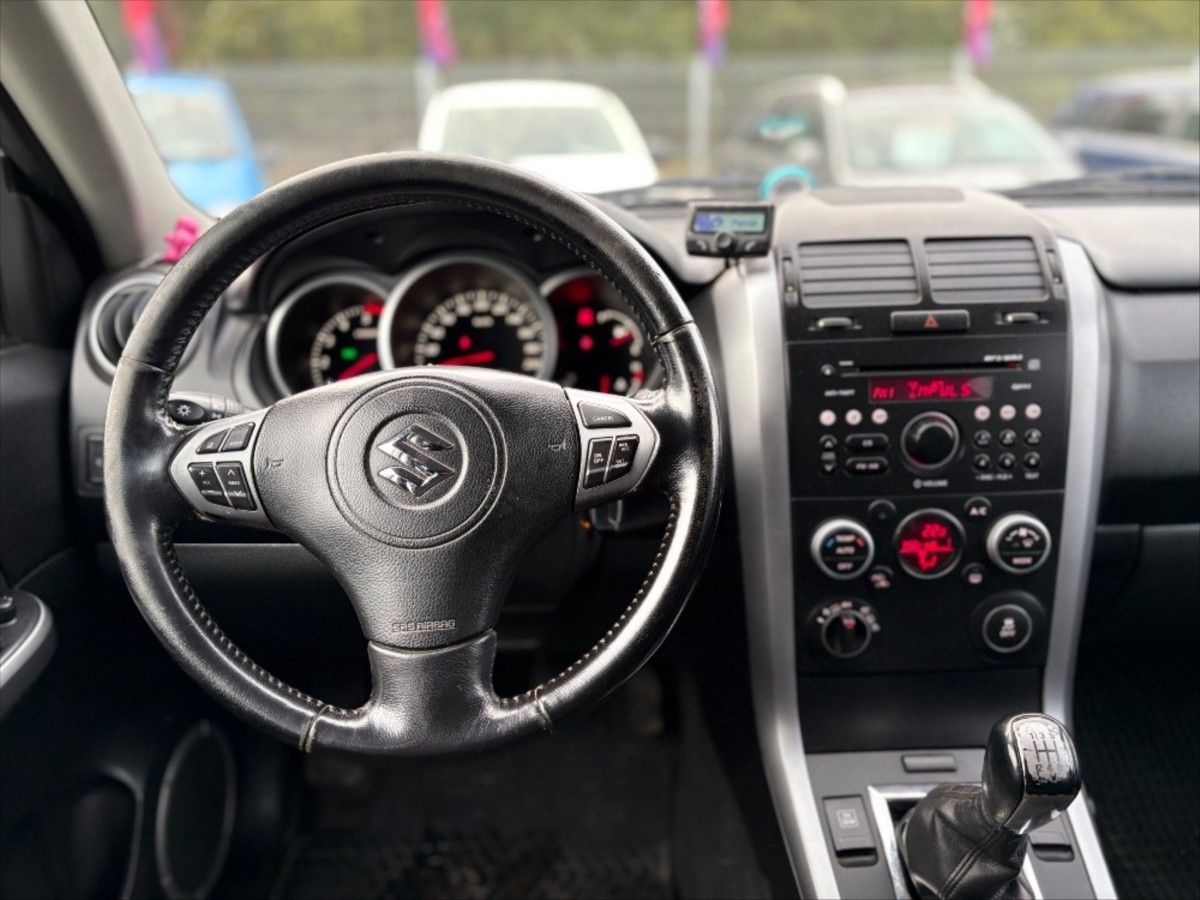 Suzuki Grand Vitara, 1,9 DDiS po rozvodech 4x4 DPH - fotka 6