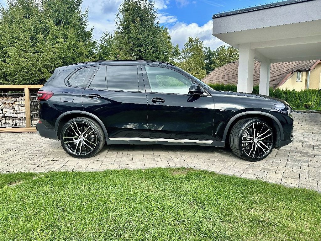 BMW X5, 45e - fotka 3