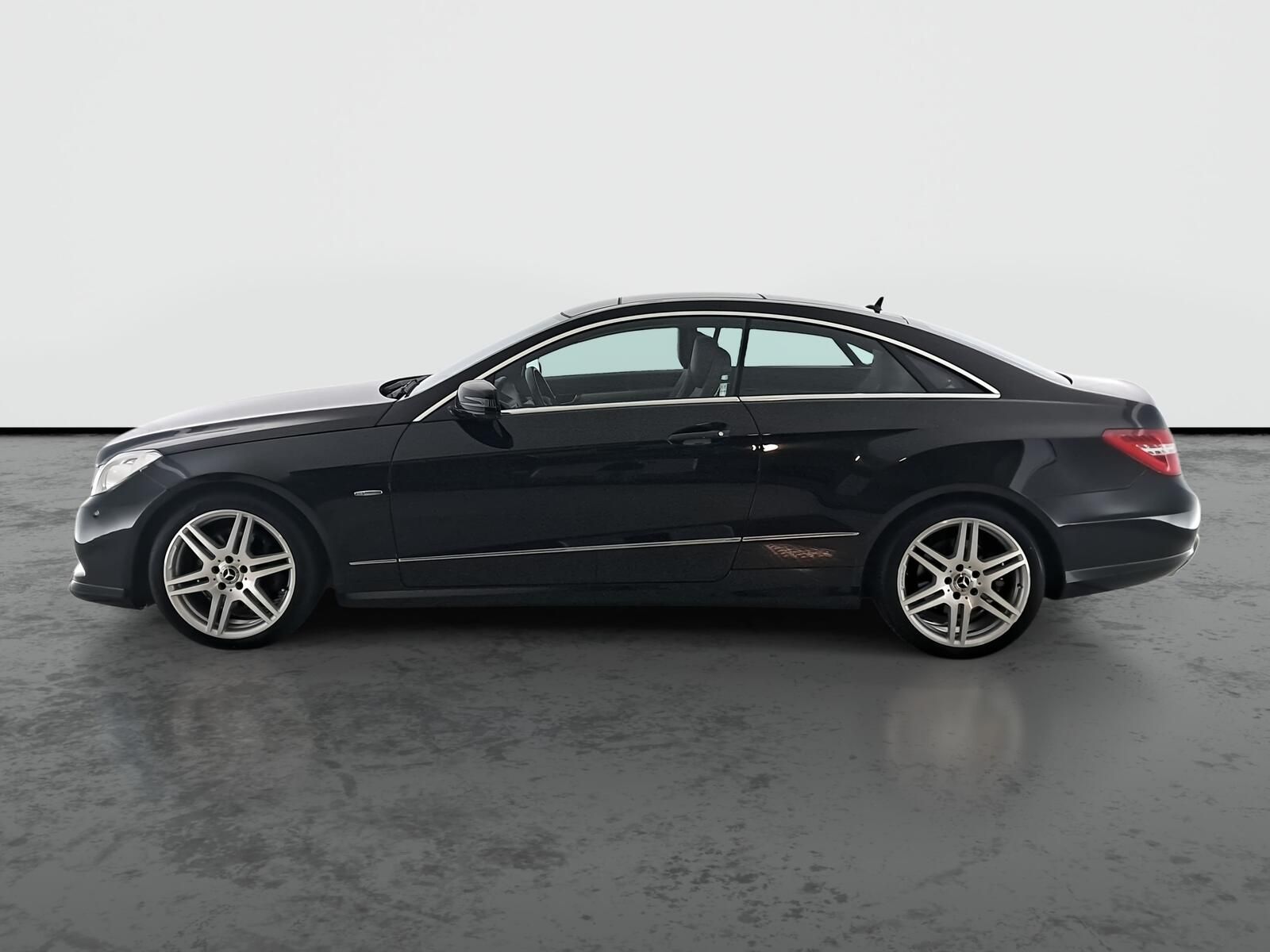 Mercedes-Benz Třídy E, 300 CDI, Automat, Kůže - fotka 3