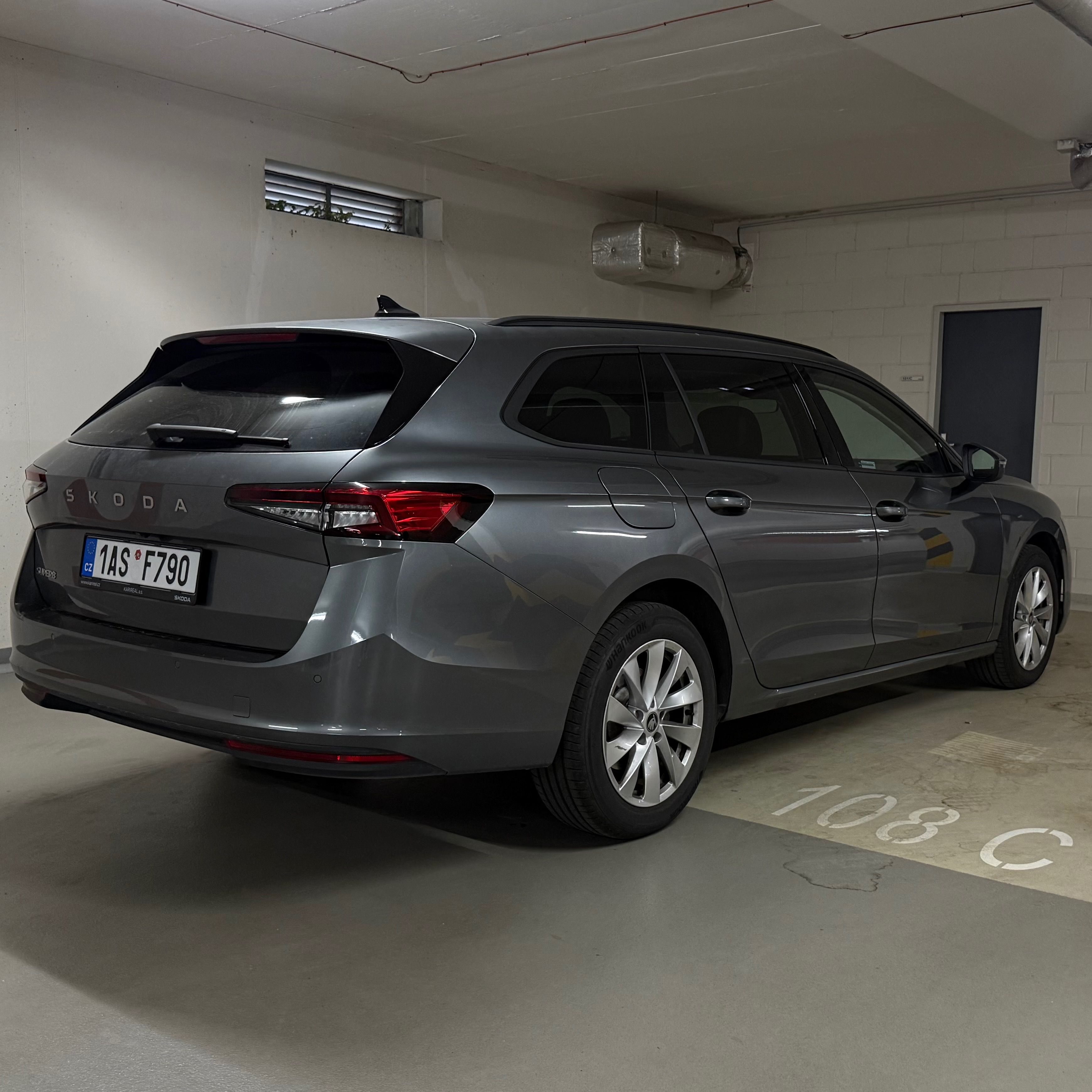 Škoda Superb, Škoda Superb 2026 110Kw 5000km - fotka 5