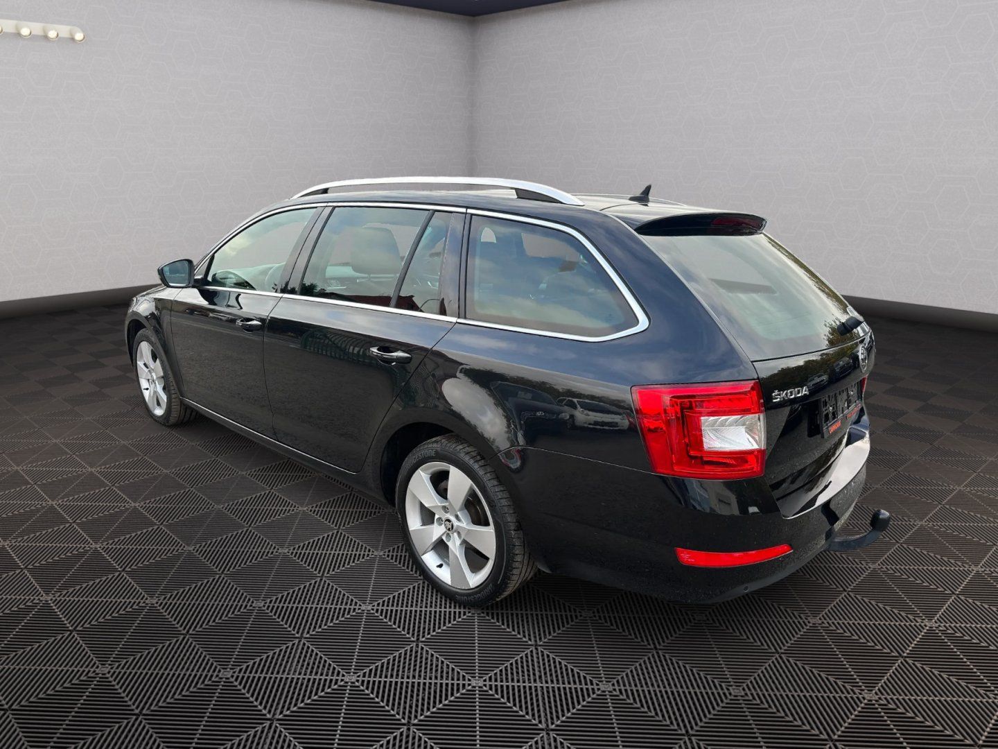 Škoda Octavia, 2,0TDI 110kw Elegance - fotka 5