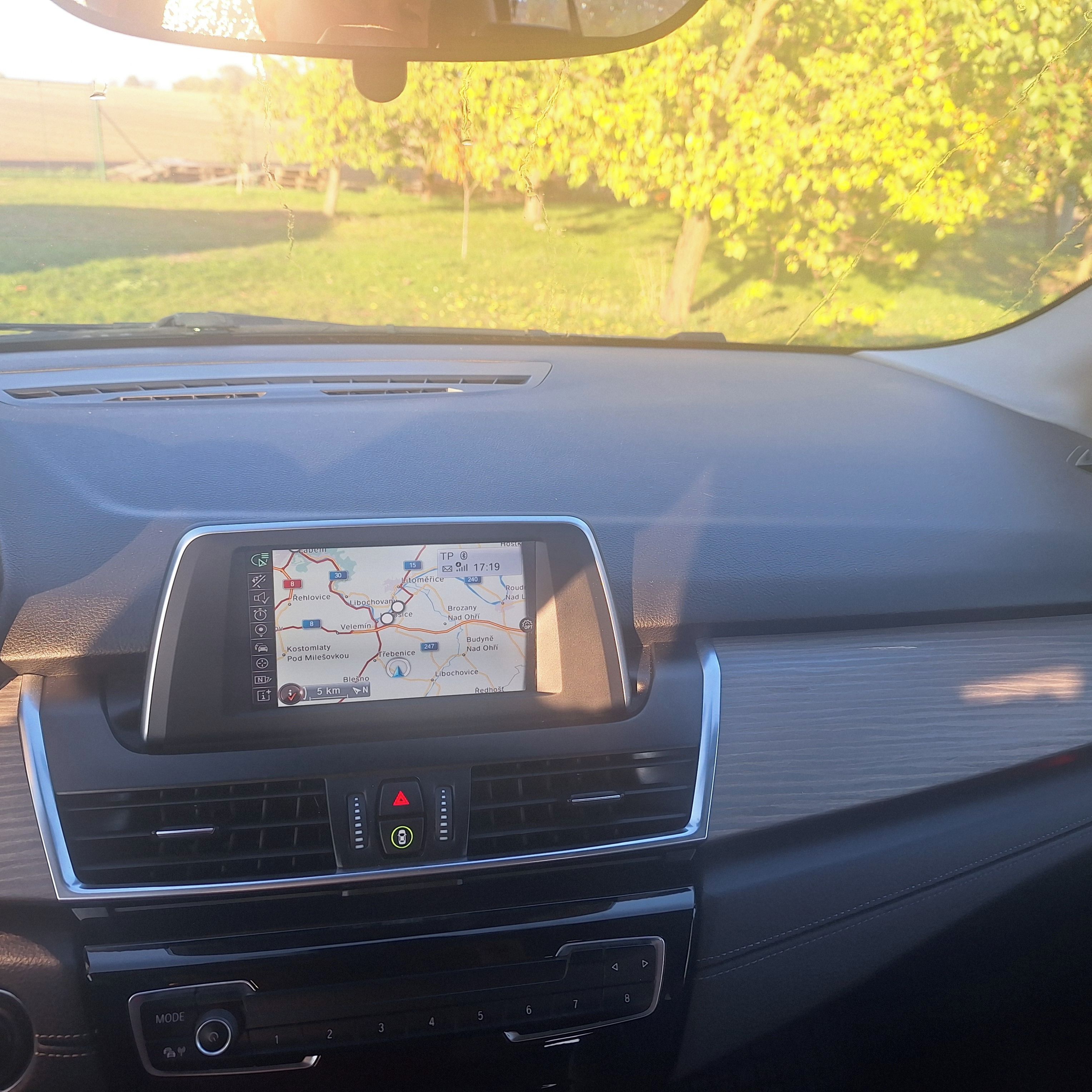BMW Řada 2, BMW 218 D LUXURY LINE - fotka 6