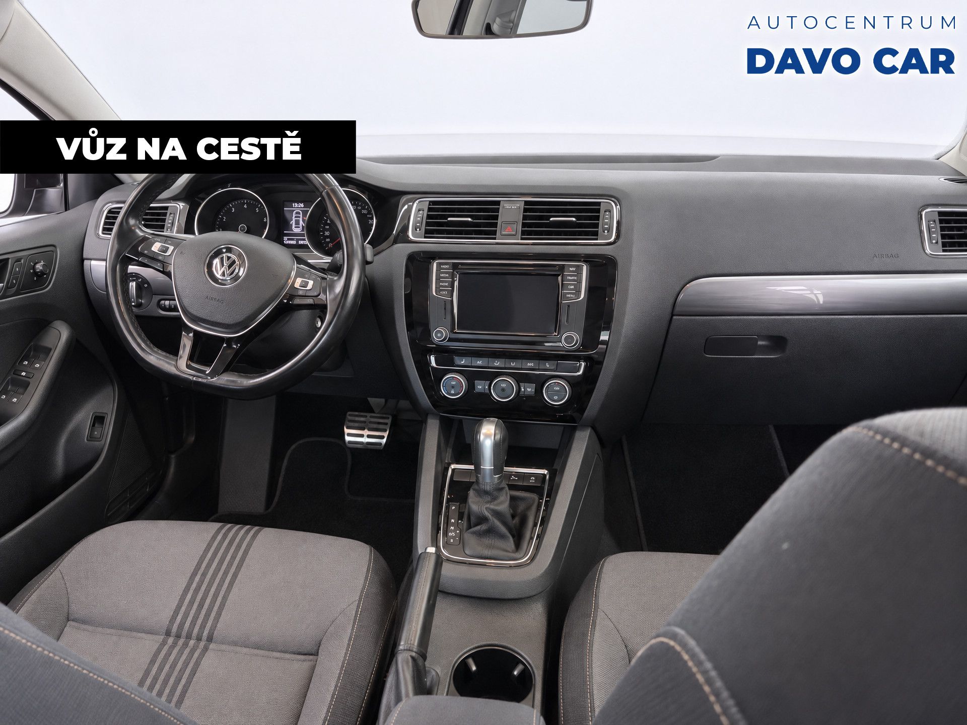 Volkswagen Jetta, 1,4 TSI 92kW DSG Allstar 1.Maj - fotka 2